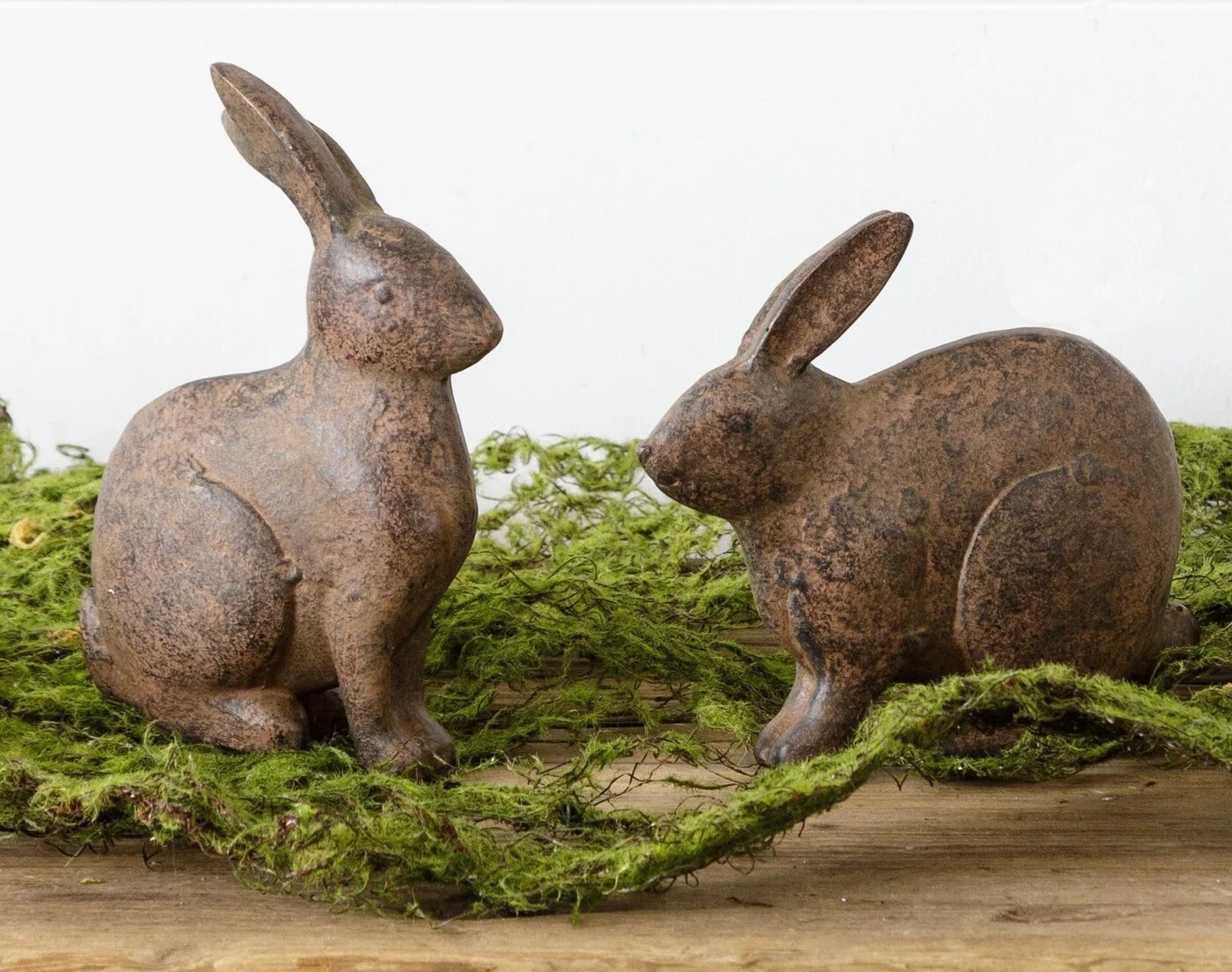 Set of 2 – Small Distressed Brown Sitting BUNNIES – Primitive Farmhouse Decor