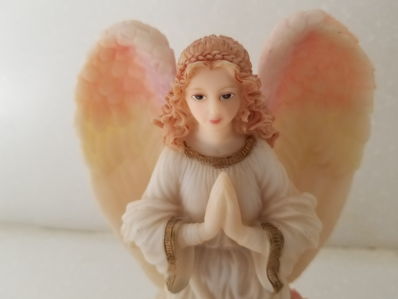 Seraphim Classics Angel Iris Music Box “The Rainbow’s End” Figurine 1995 #78002