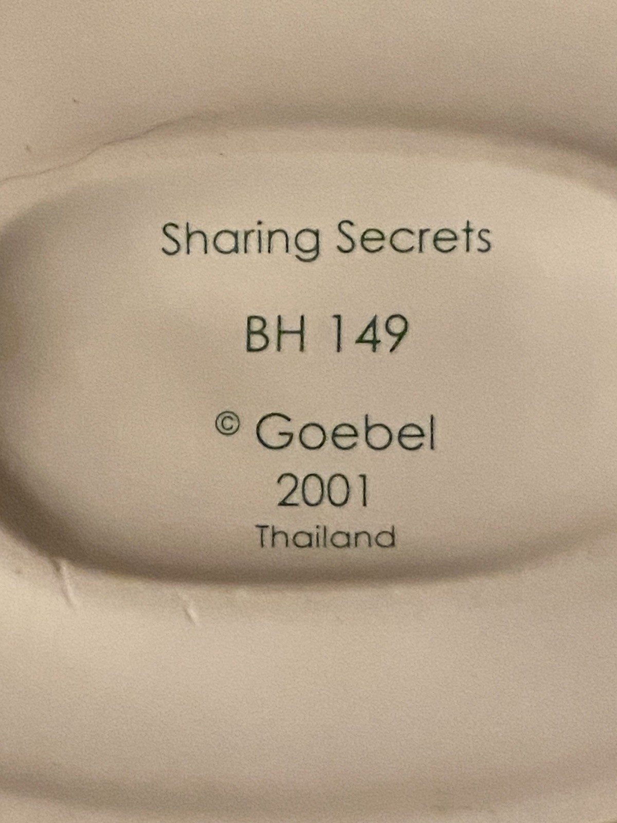 Beautiful Goebel Figurine Little Girls Called Sharing Secrets. Germany Vintage.