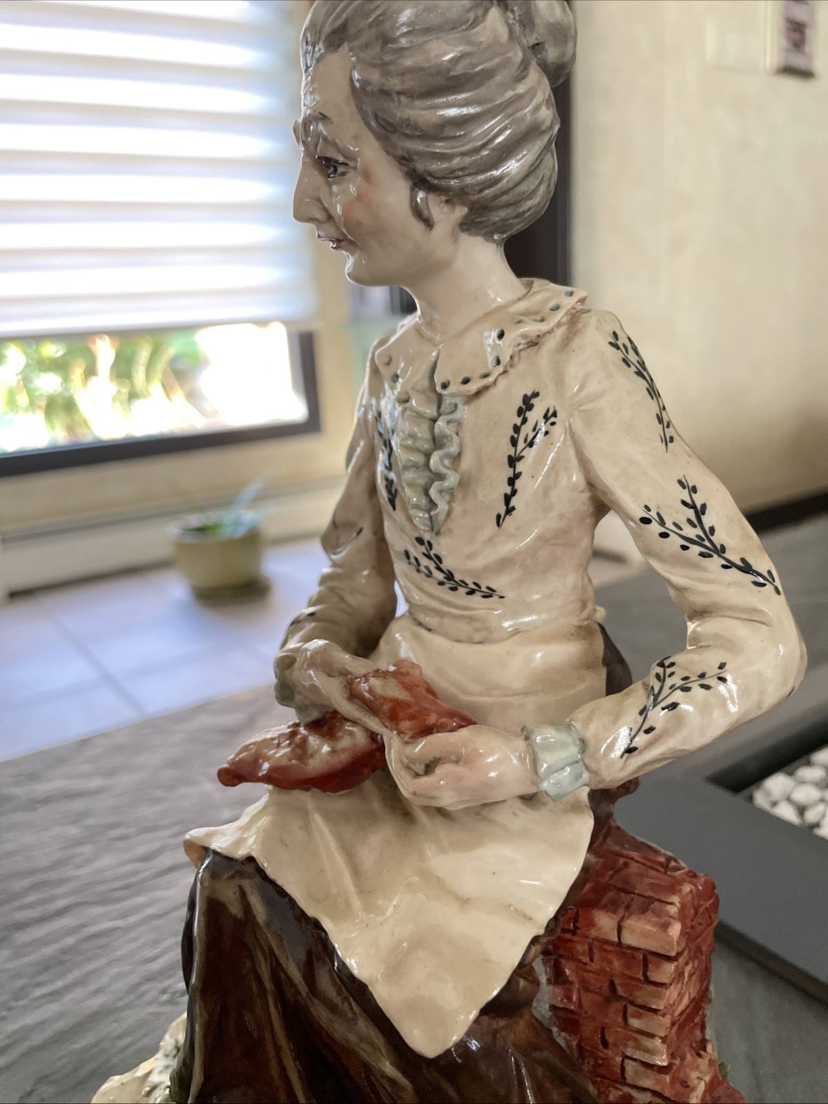 Vintage Auro Belcari Dear Sculpture Old Lady Brick Wall Capodimonte Figure 10″