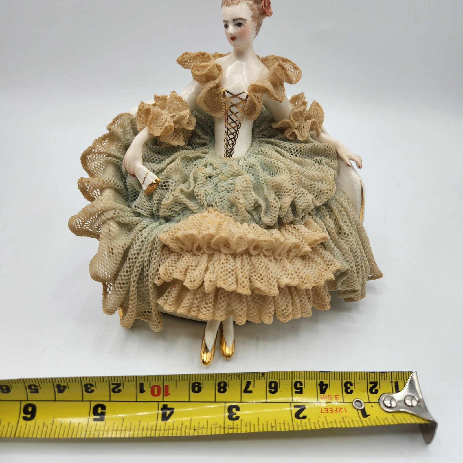 CALIFORNIA DRESDEN LADY IN CHAIR BY AVIS 1940’S WITH FAN No Damage 5 1/2″