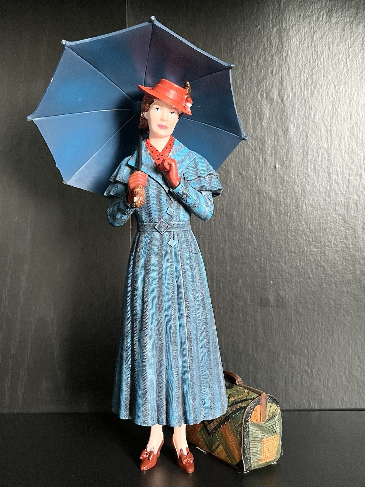 Enesco Disney Showcase Collection Mary Poppins Figure 10″ Statue Bag Umbrella
