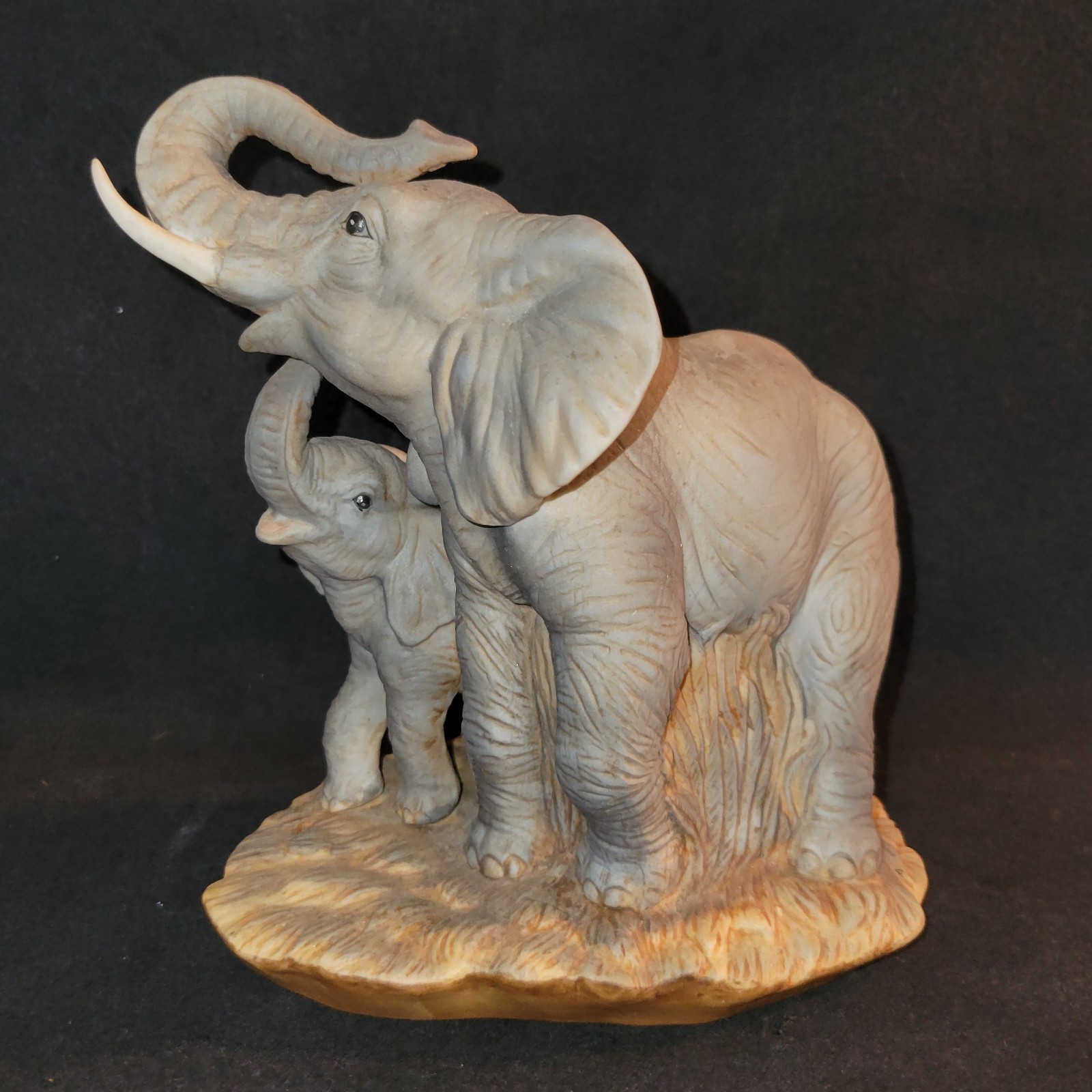 Masterpiece By Homco Porcelain Elephant Mother And Baby Figurine 6.5 Inch