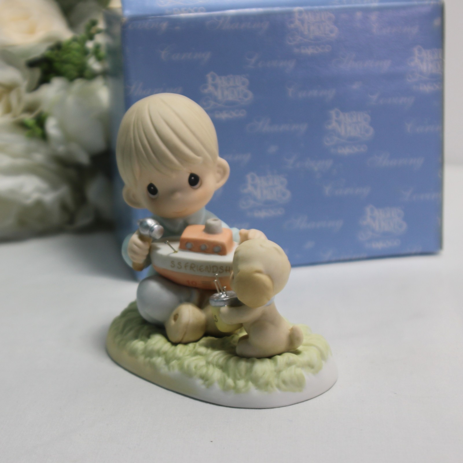 Special Edition Precious Moments “A Club Where Friendships Are Made” 635251