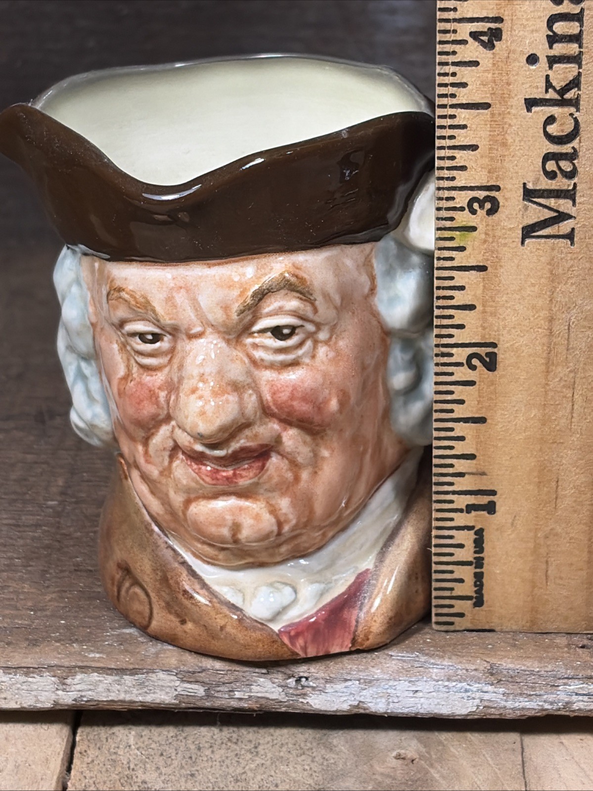 Royal Doulton Sam Johnson Character Mug, 3.25″ High, D.6296 (1949-1960)
