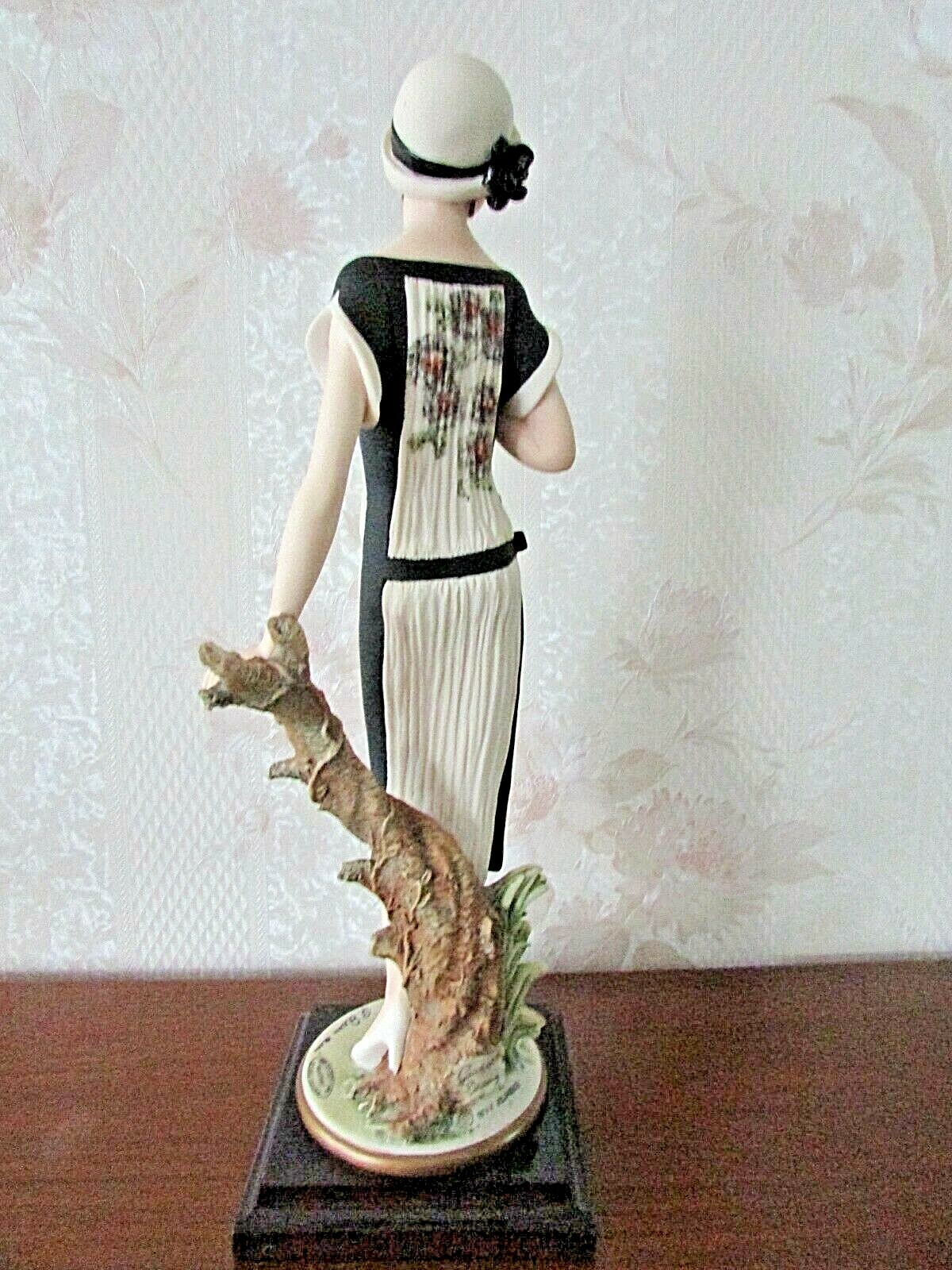 G. ARMANI Figure Figurine Statue “Heather” Young Lady Flowers Event