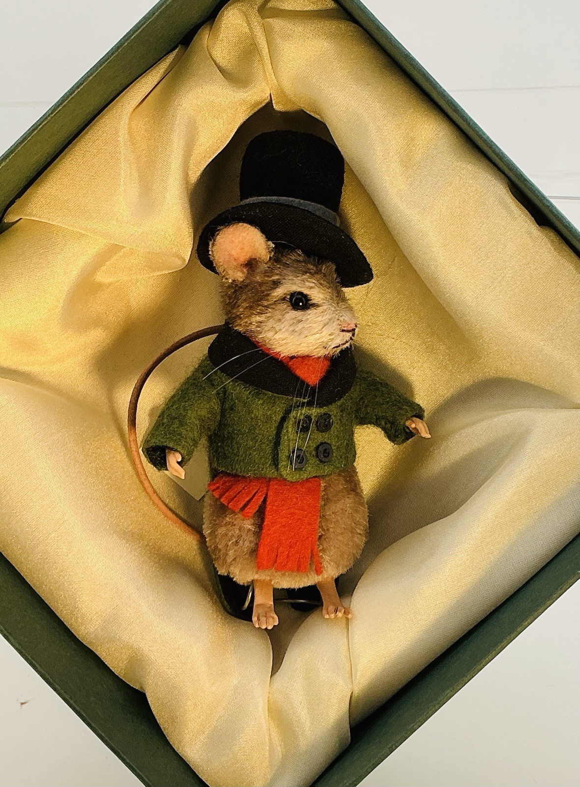 R. John Wright Limited Edition 3/100 “Fritz” 4.5” Winter Mouse With Box