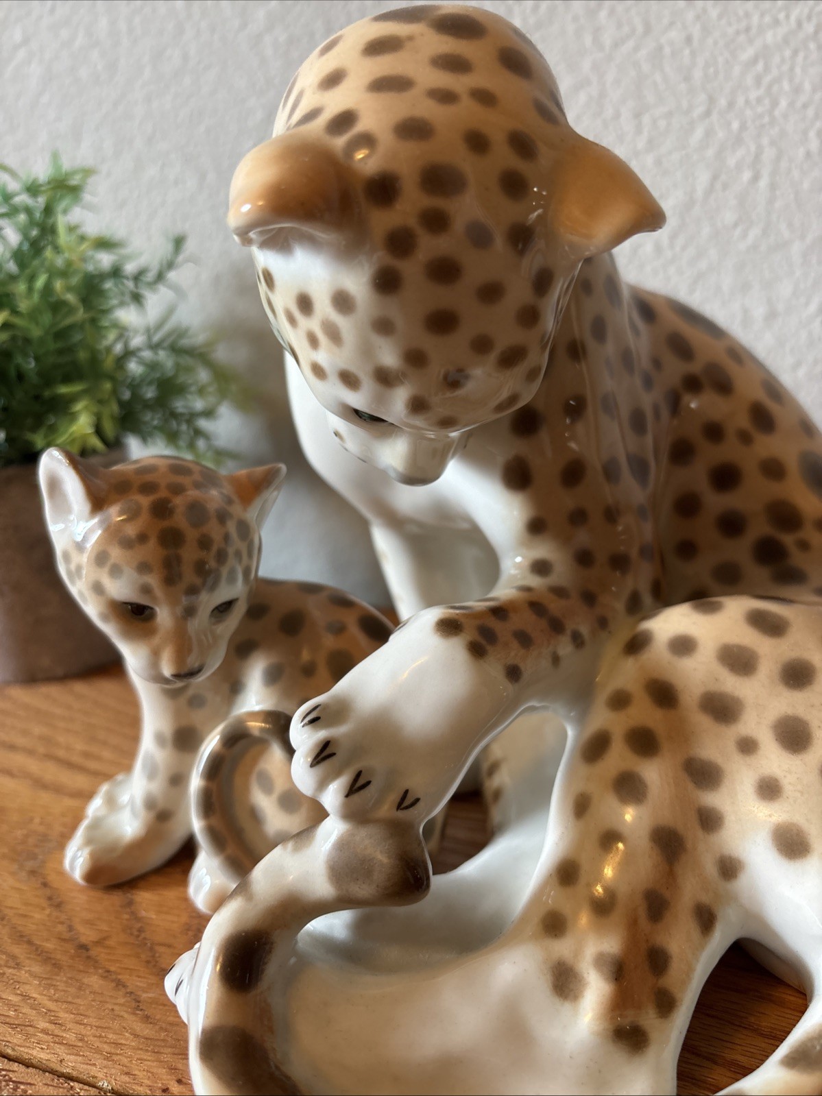 Lomonosov Porcelain Figurine USSR ERA (RARE) Large Cheetah and Cub Set – Vintage