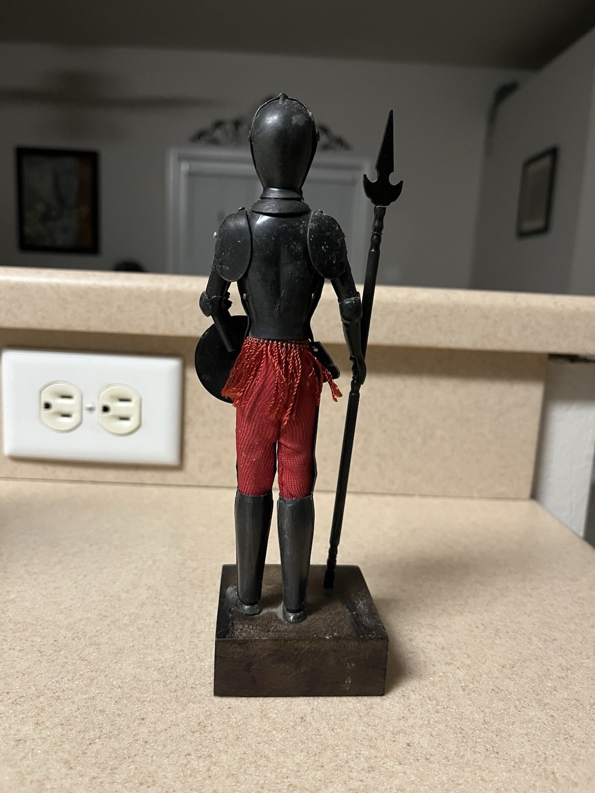 Vintage Medieval Knight In Armor Figurine On Wood Pedestal Renaissance