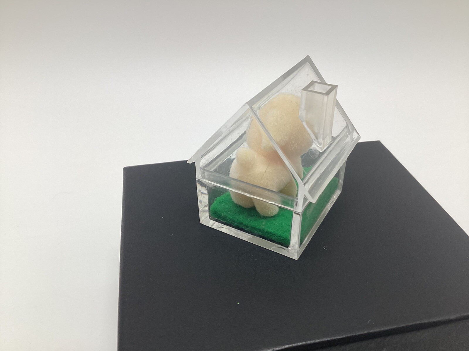 Enesco Imports 1984 Mini Flocked 1” Sheep Lamb In Plastic House Adorable