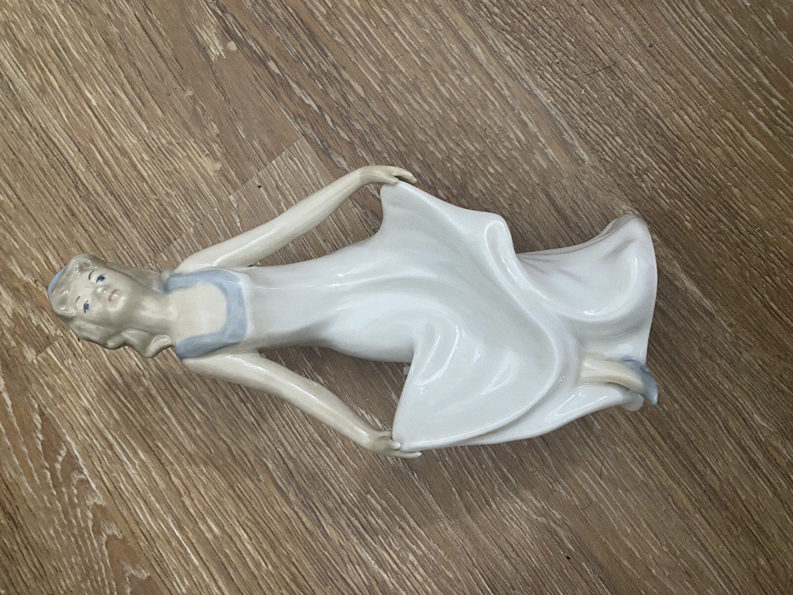 Castille Porcelain Woman Curtsy Collectible
