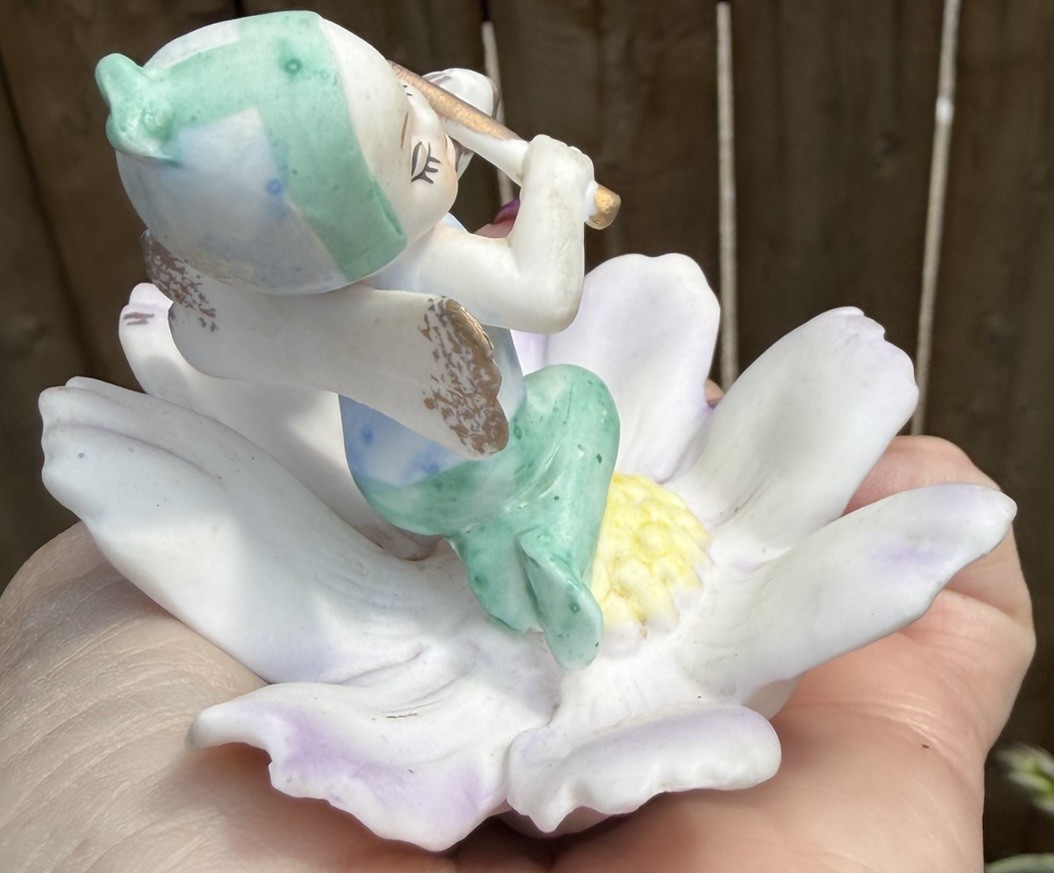 Vintage Napco October Pixie Flower of the Month Cosmos Figurine Ceramic C6948