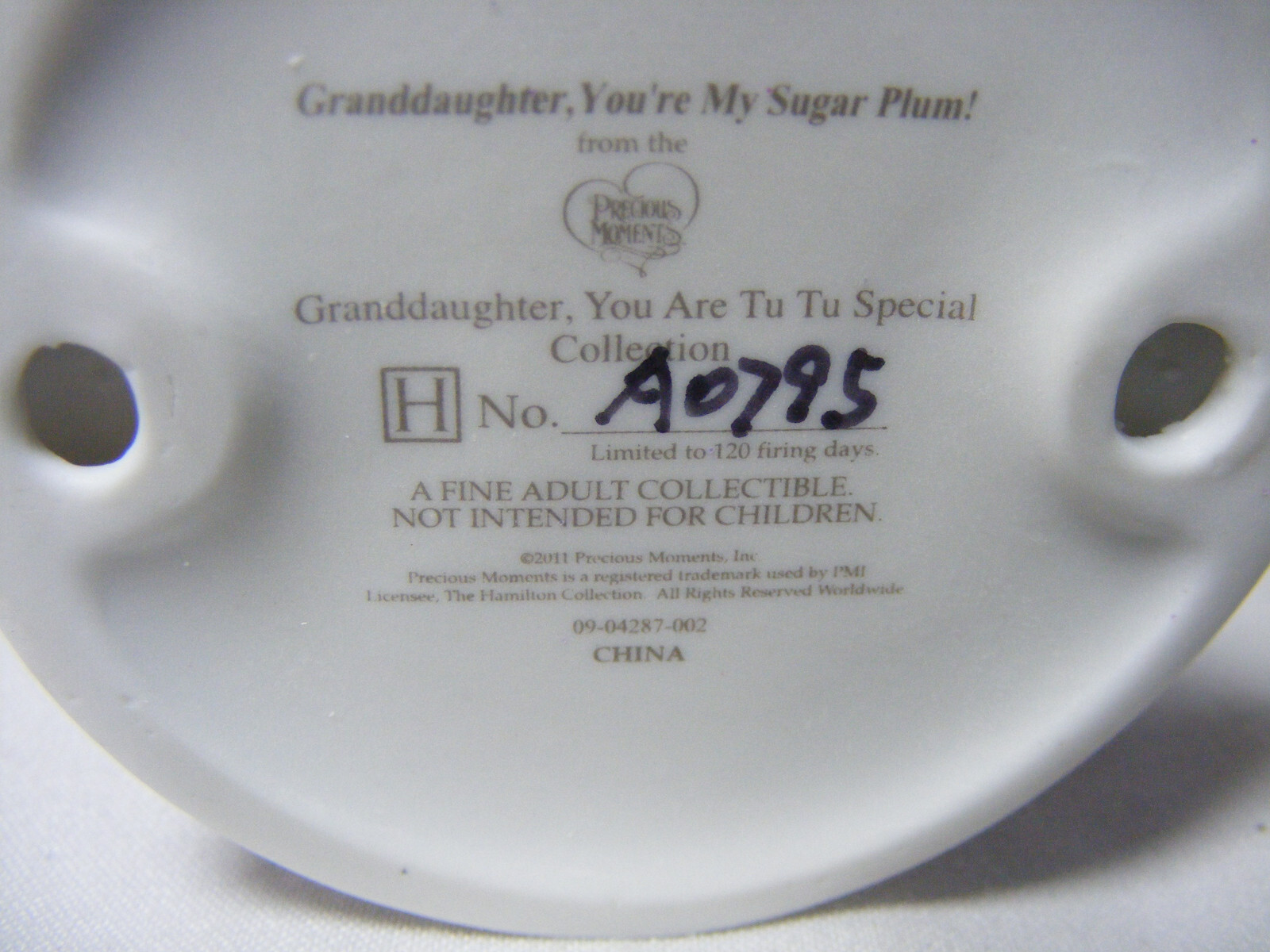 Precious Moments GRANDDAUGHTER YOU’RE MY SUGAR PLUM A0795