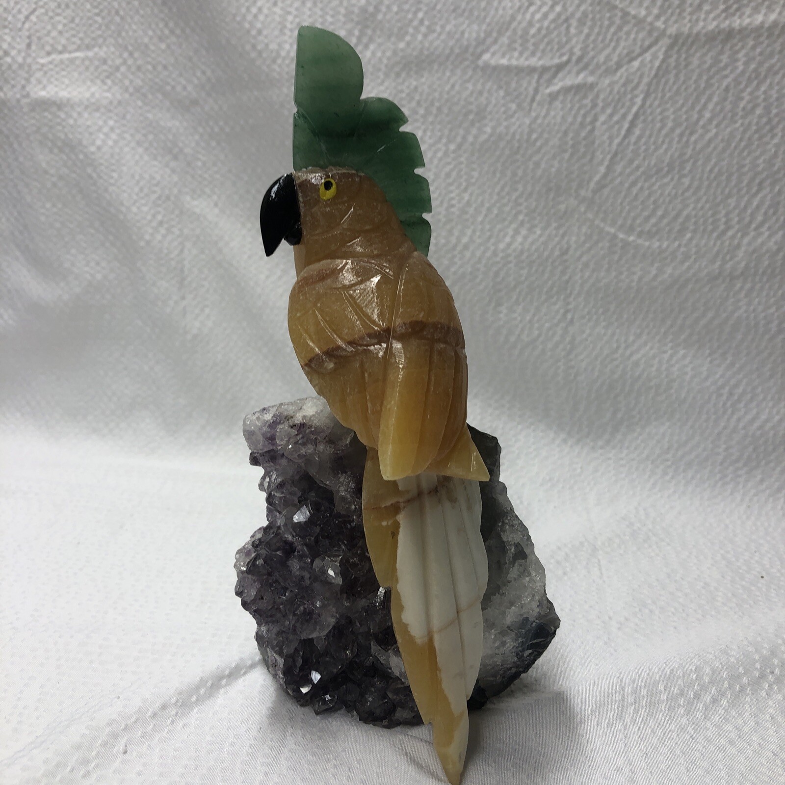 BRAZILIAN HAND CARVED GEMSTONE COCKATOO BIRD ON AMETHYST & CLEAR CRYSTAL STAND