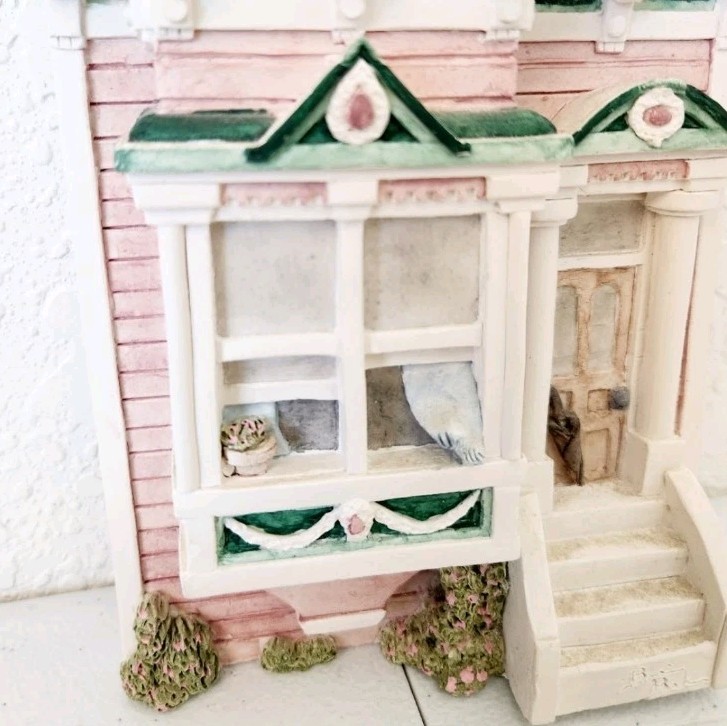 Brian Baker’s Vintage Deja Vu Collection #1682 City Cottage, Autographed, COA