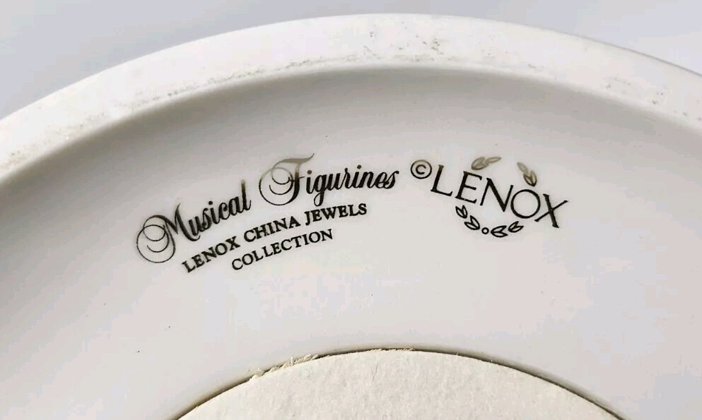 Lenox China Jewels Musicals Winter Wonderland Rotating Music Box