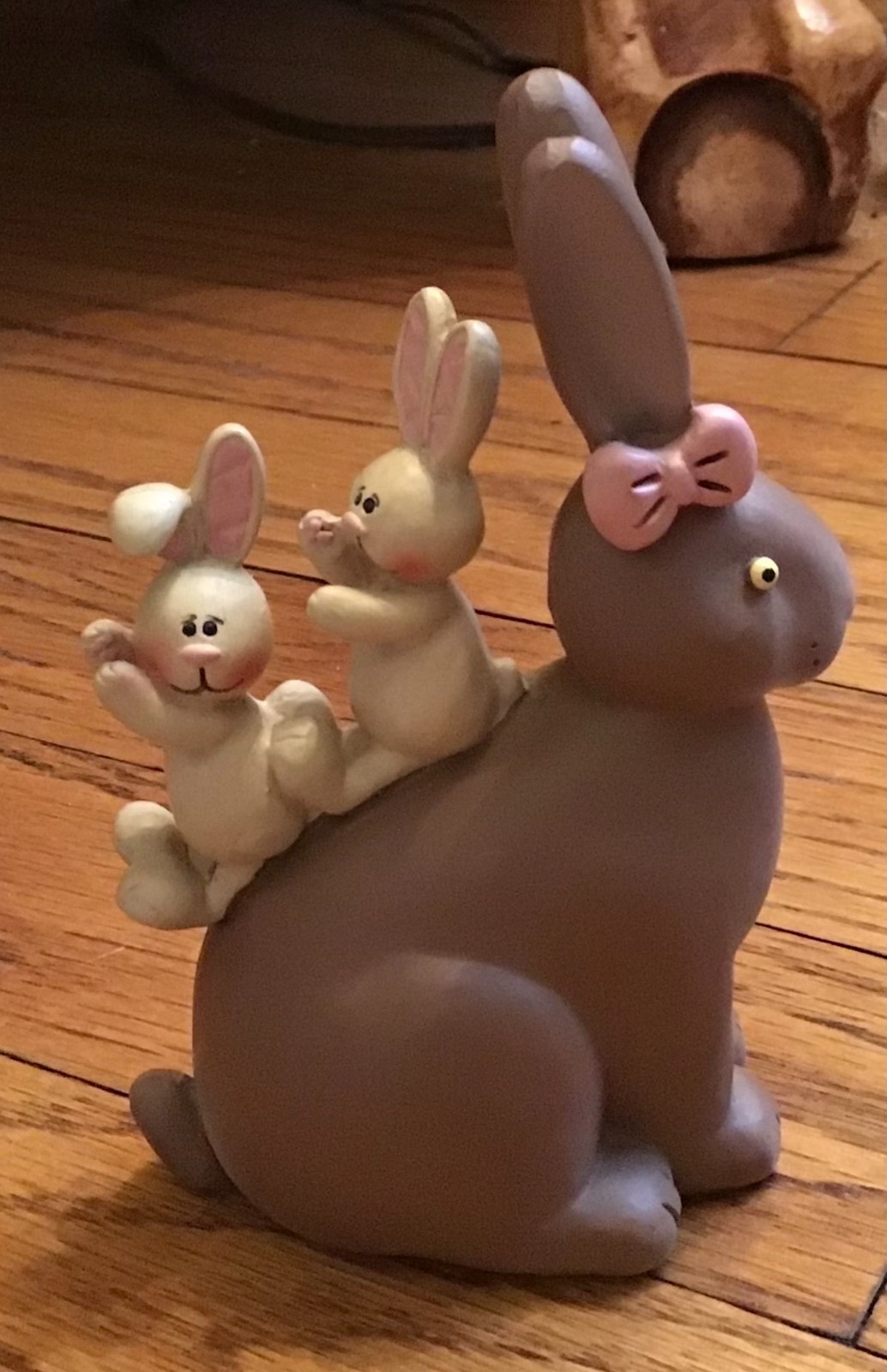 Blossom Bucket Suzi 2014 Easter Chocolate Bunny w/ Tan Bunnies Figurine Rare HTF
