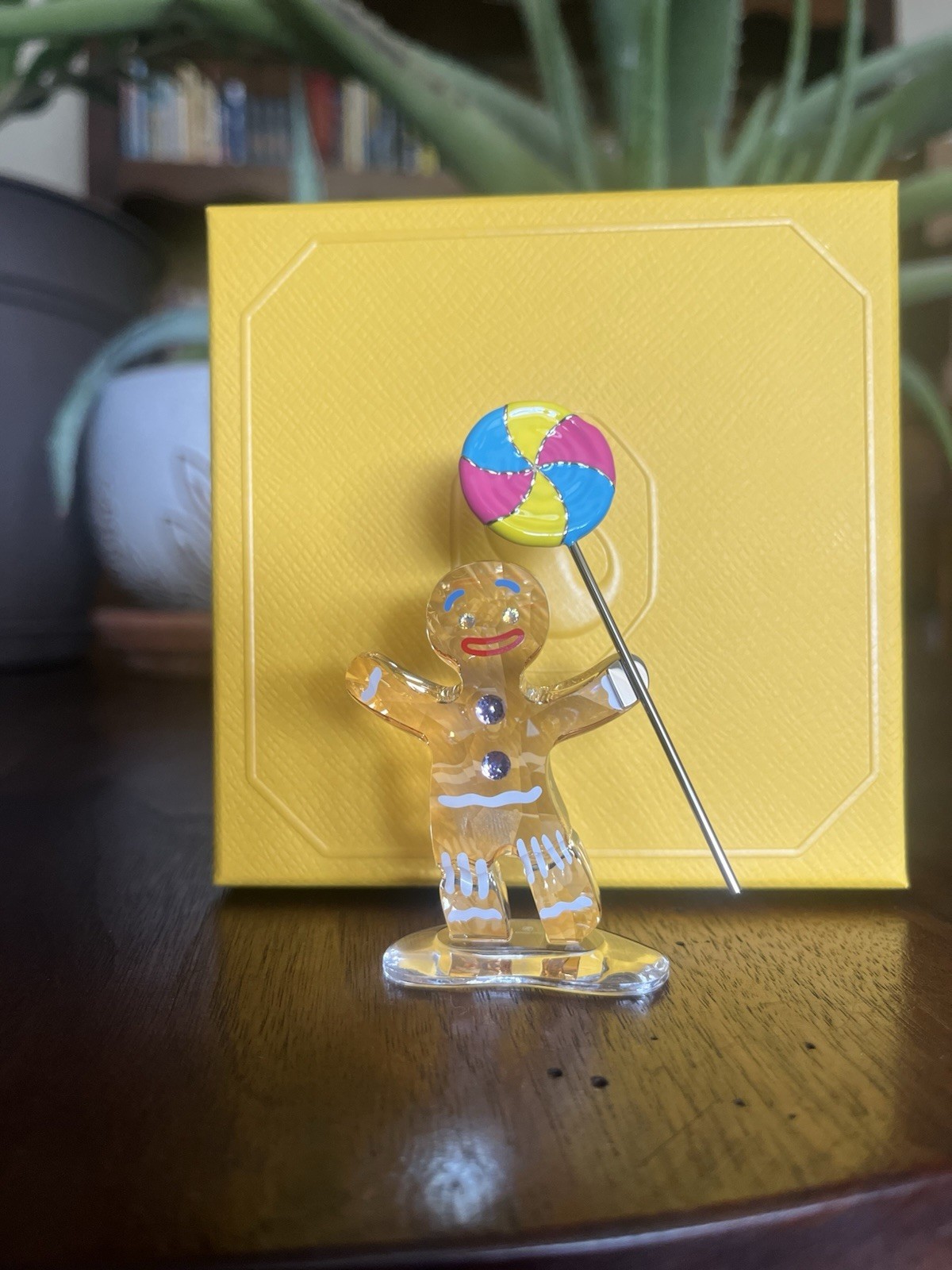 New 100% SWAROVSKI Sparkle Crystals DreamWorks Shrek Gingy Figurine 5720461