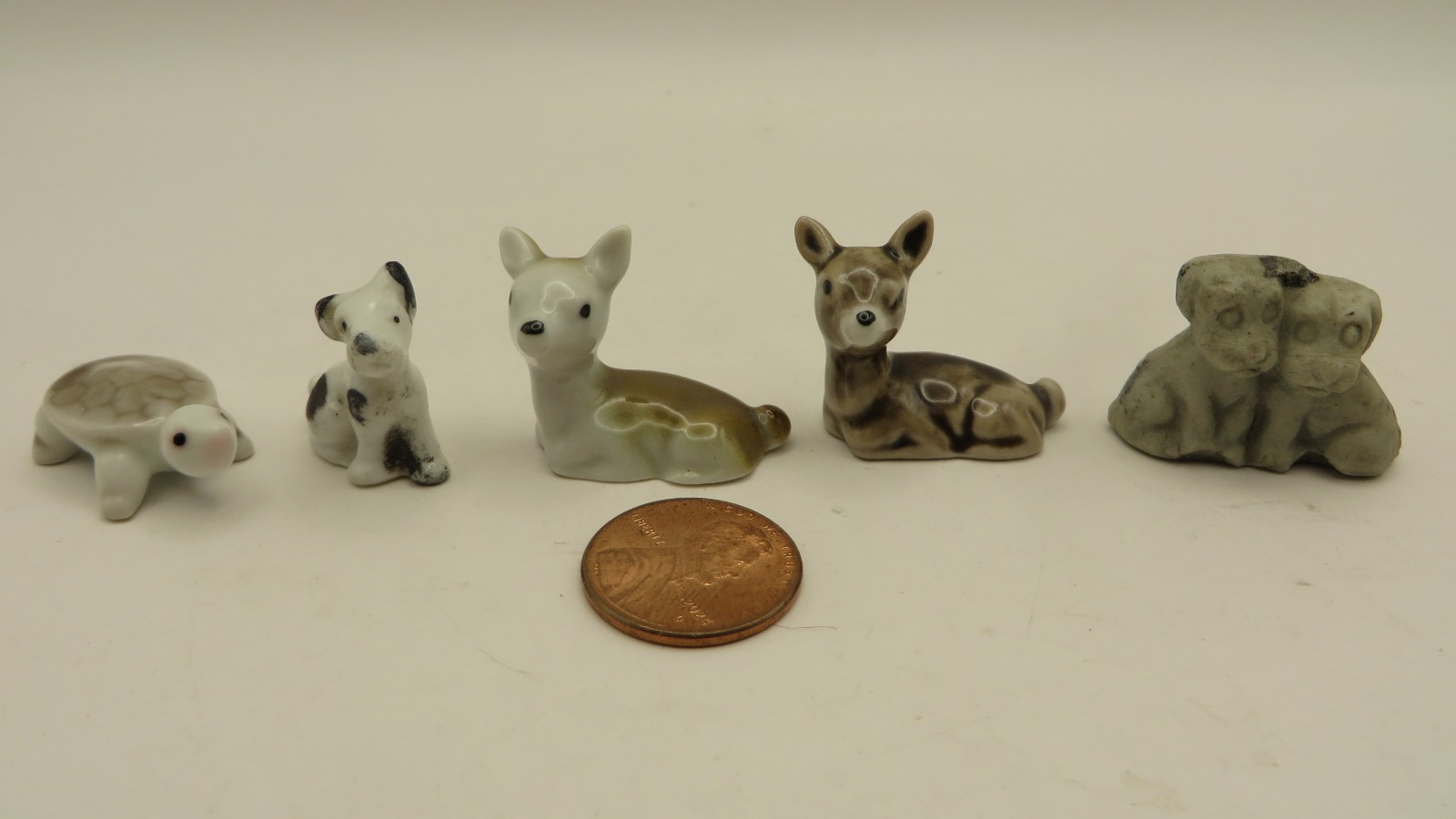 Vintage Trinkets Miniatures Ceramic Figurines Animals, Deer, Turtle Lot of 5