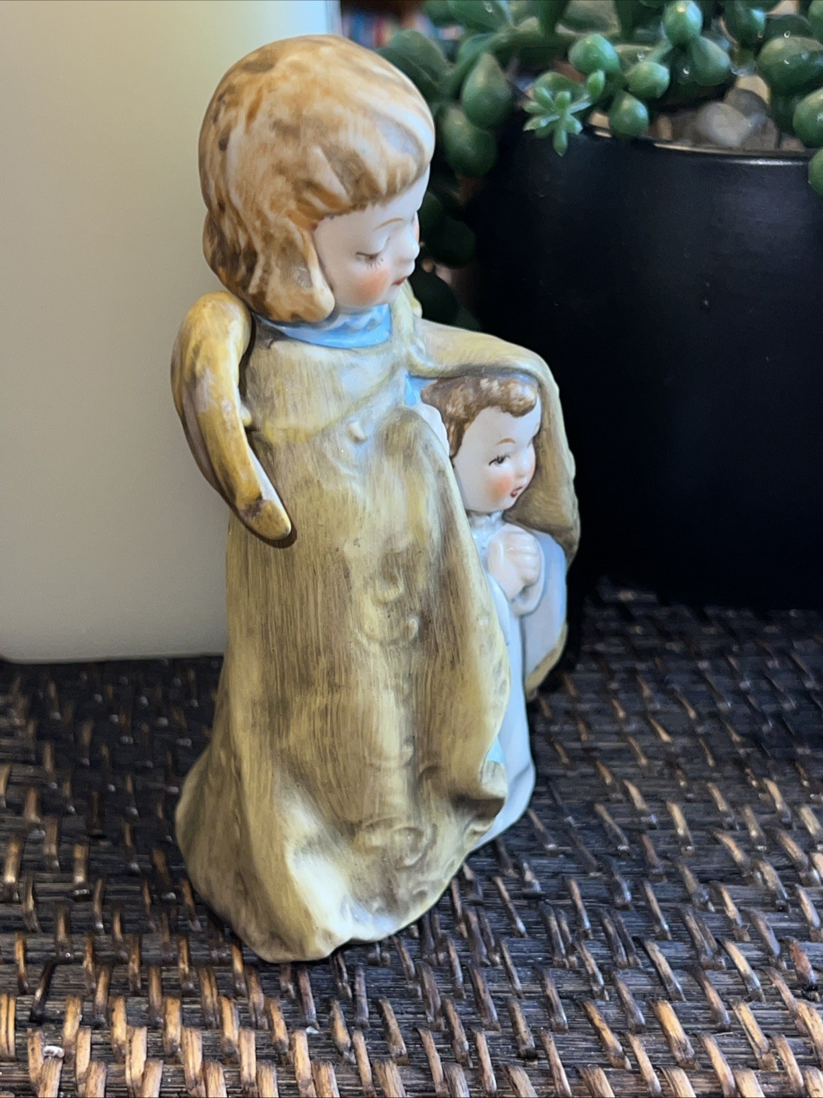 Goebel Hummel Janet Robson Creation 1959 “Guardian Angel” Figurine Rob 410