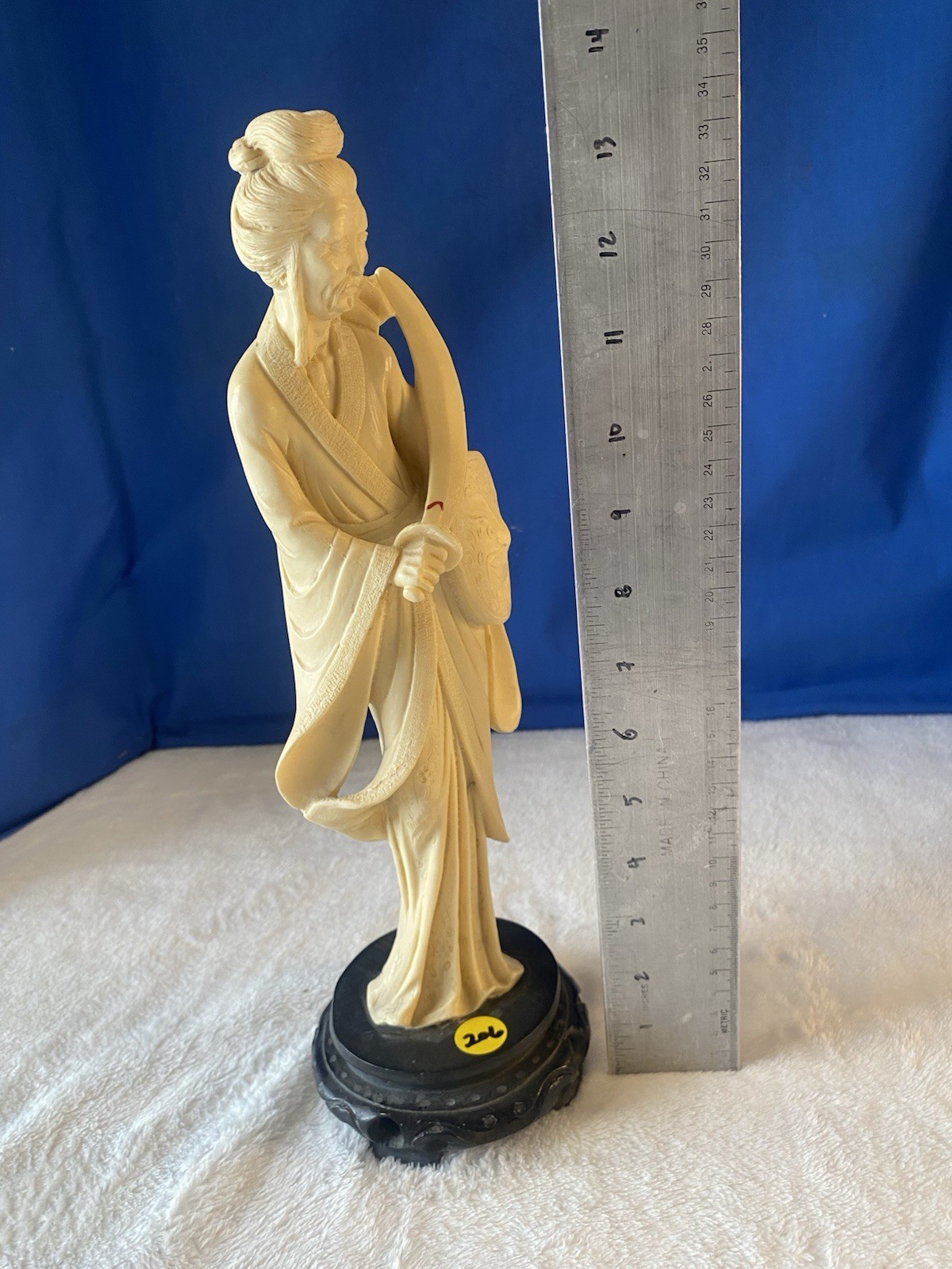 Carved Geisha Man Figurine Ivory Color. Resin. Statue w/ Black Base 13″
