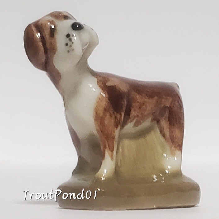 Wade Whimsies Boxer Dog Figurine Family Pets Dogs Set 7 2005 w/ Dark Green Base