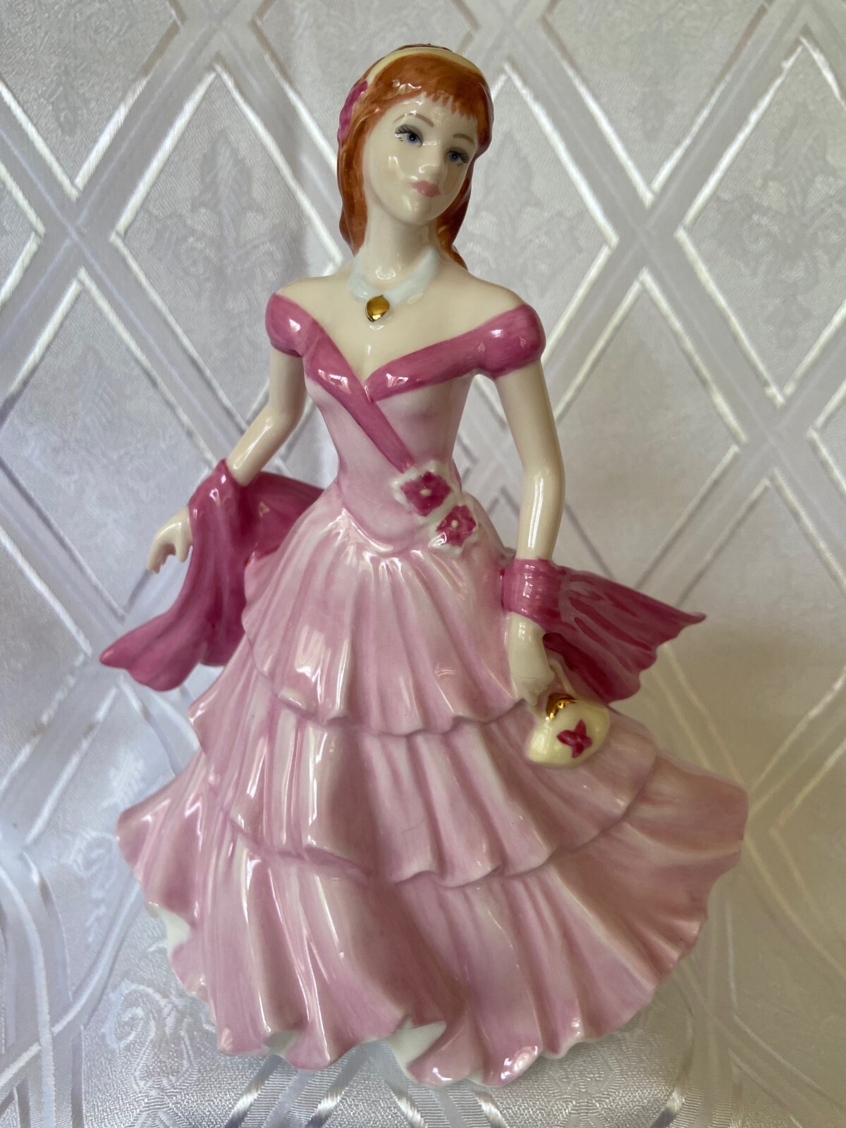 Coalport Sentiments Birthday Wishes Bone China Lady Figurine