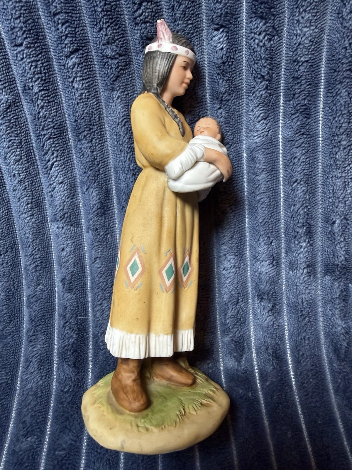 Vintage Native American Mother with Baby Ceramic Figurine Homco Homeco #1447 GUC