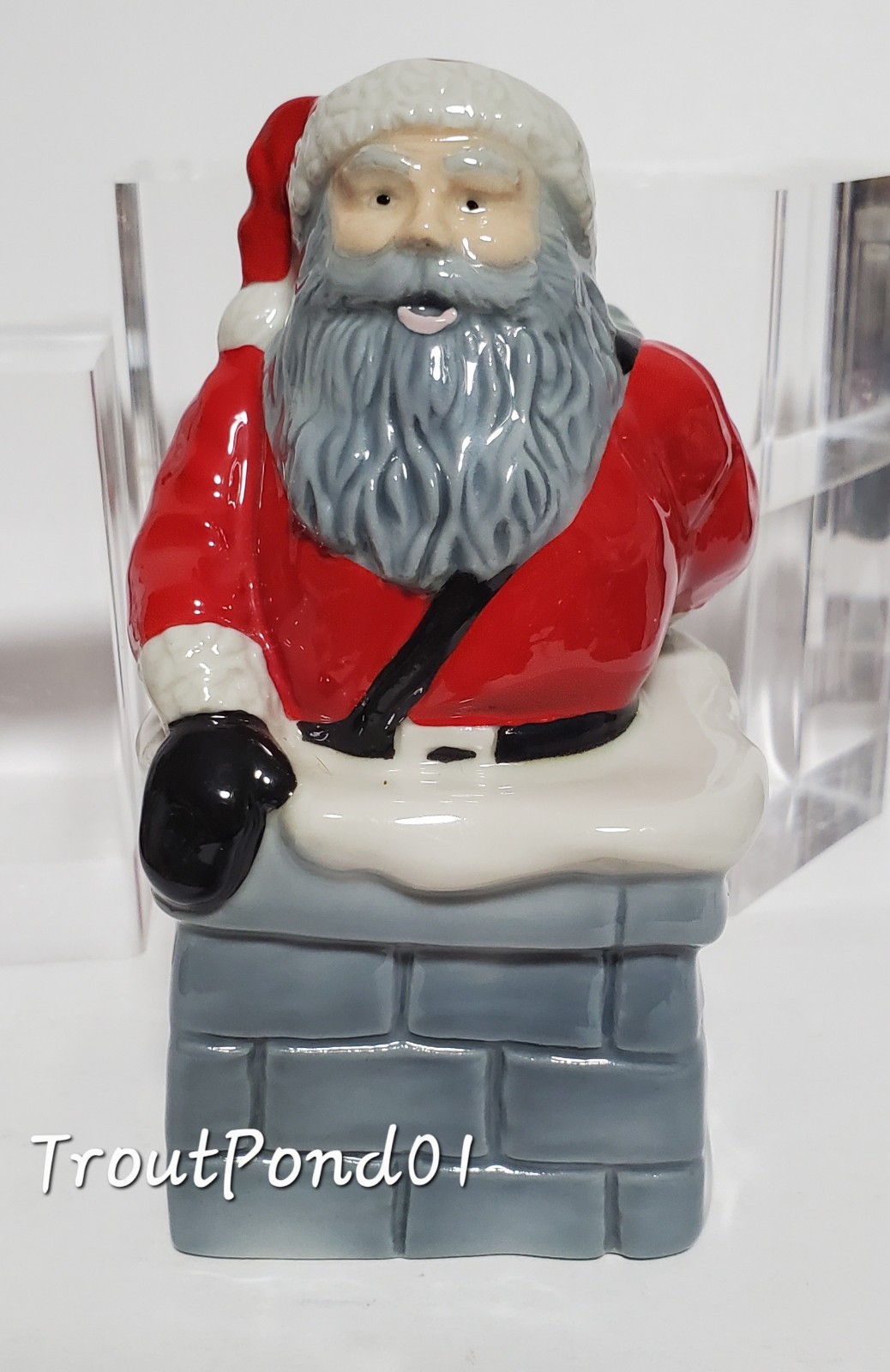 Wade Santa Claus in Chimney Porcelain Figurine 4.5in Lg Blow-Up G&G 1997 LE 1000