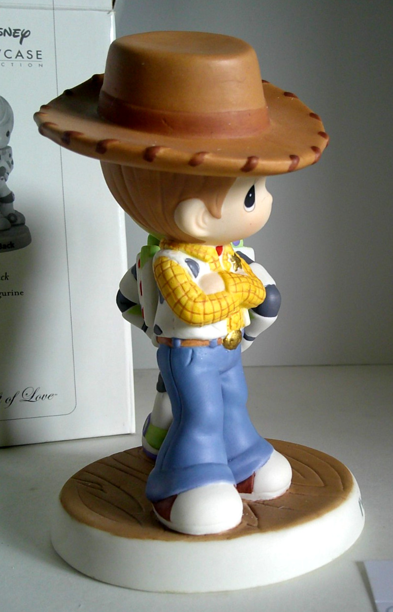 PRECIOUS MOMENTS “I’ve Got Your Back” – #161012 – Disney Showcase – NEW & RARE!