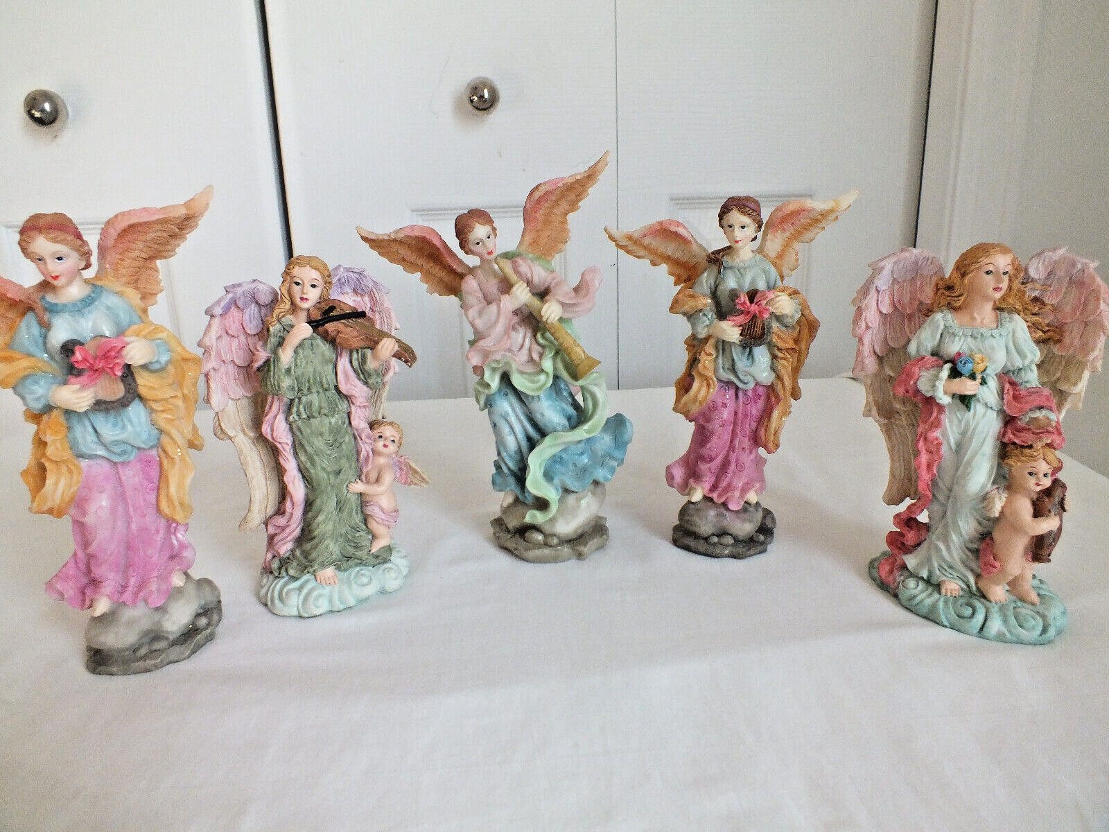 lot of 5 resin Beautiful detail ANGELS vintage 6″ and 7″ tall