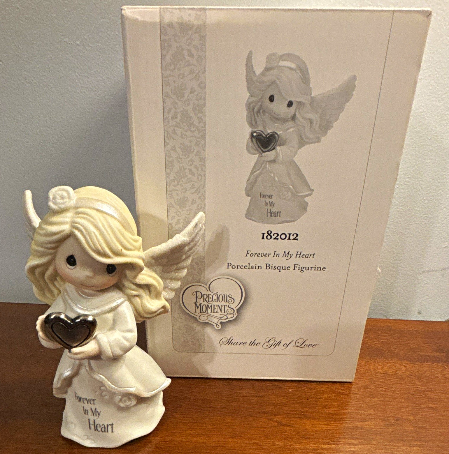 Precious Moments “Forever In My Heart” Angel Porcelain Figurine Boxed 182012