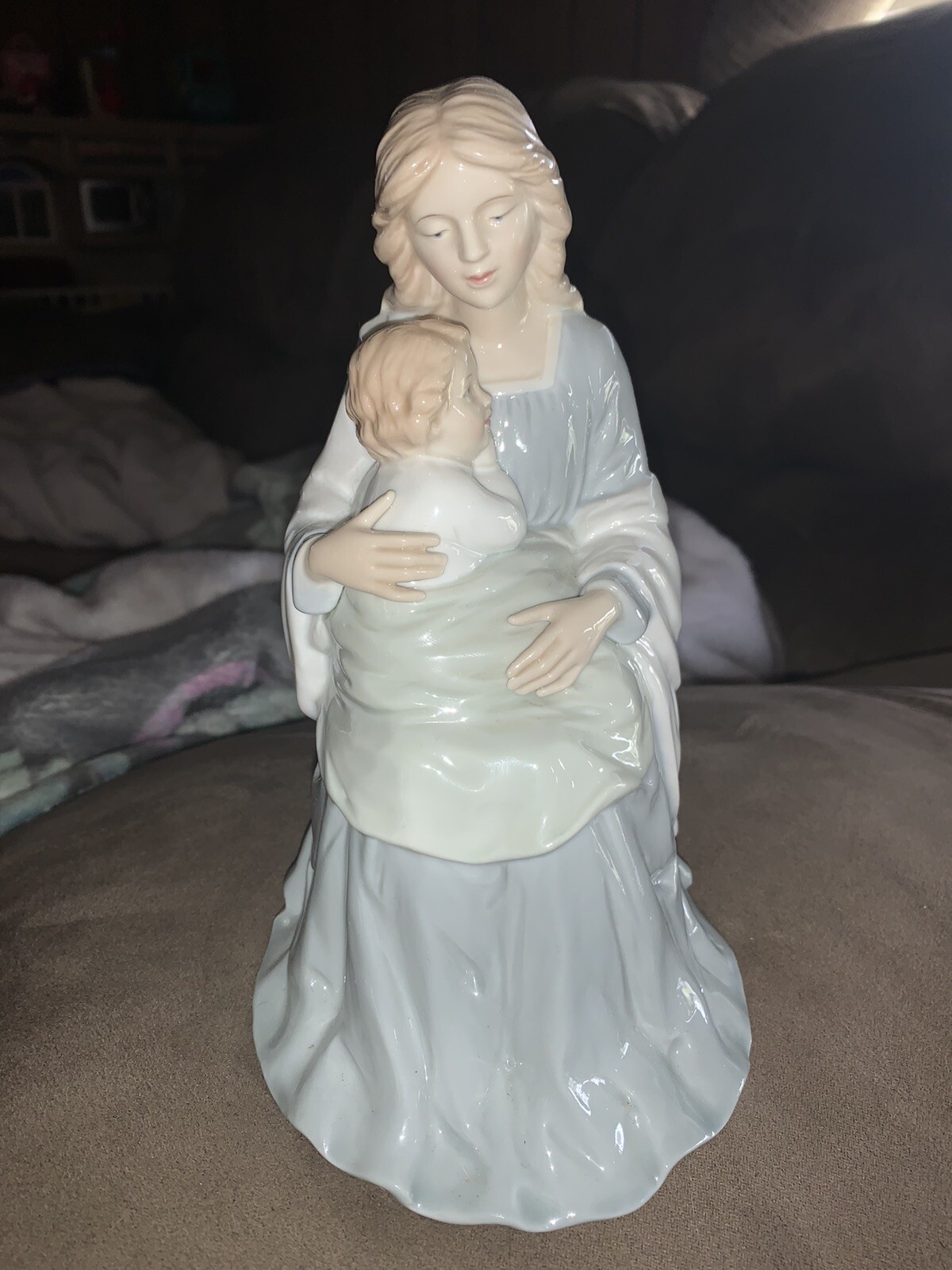 Mother And Child Porcelain Figurine, Statue. 8.5 Inches Soft…