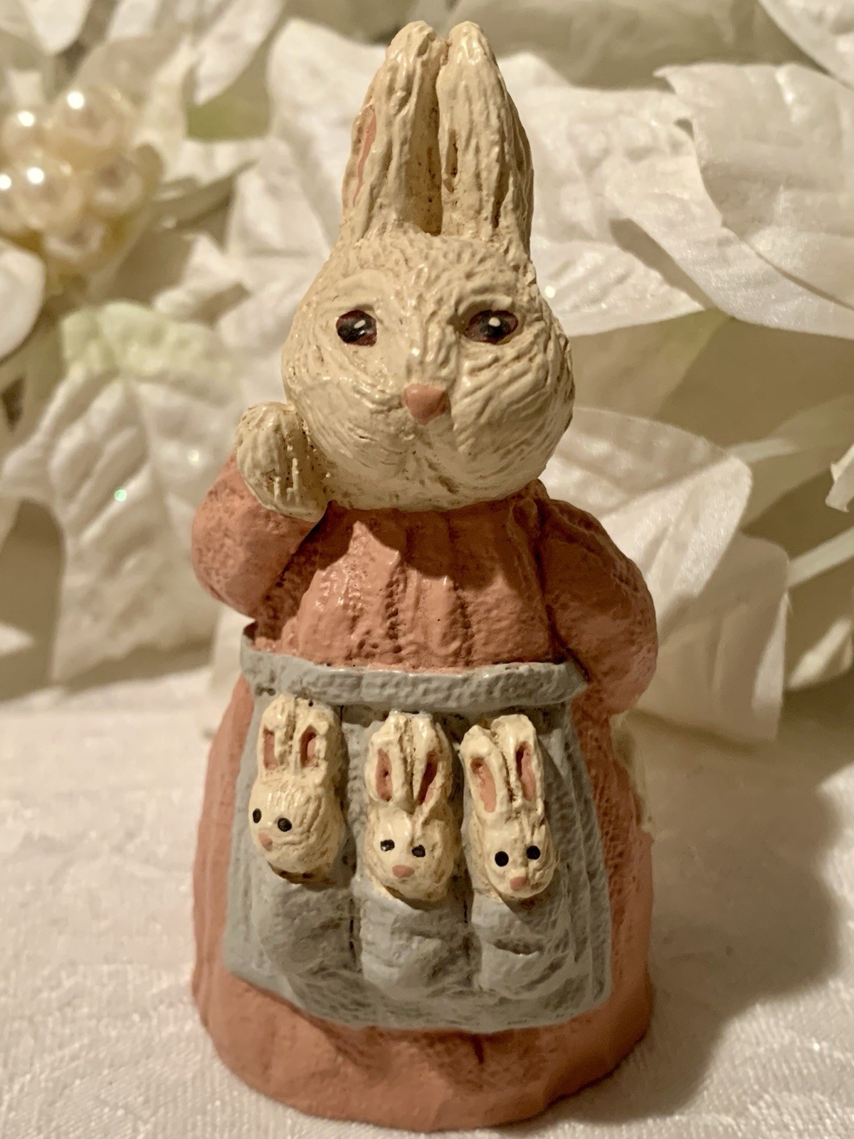 Doris C Williams Easter Bunny Rabbit Tole’n Haus Heirloom Collection Folk Art