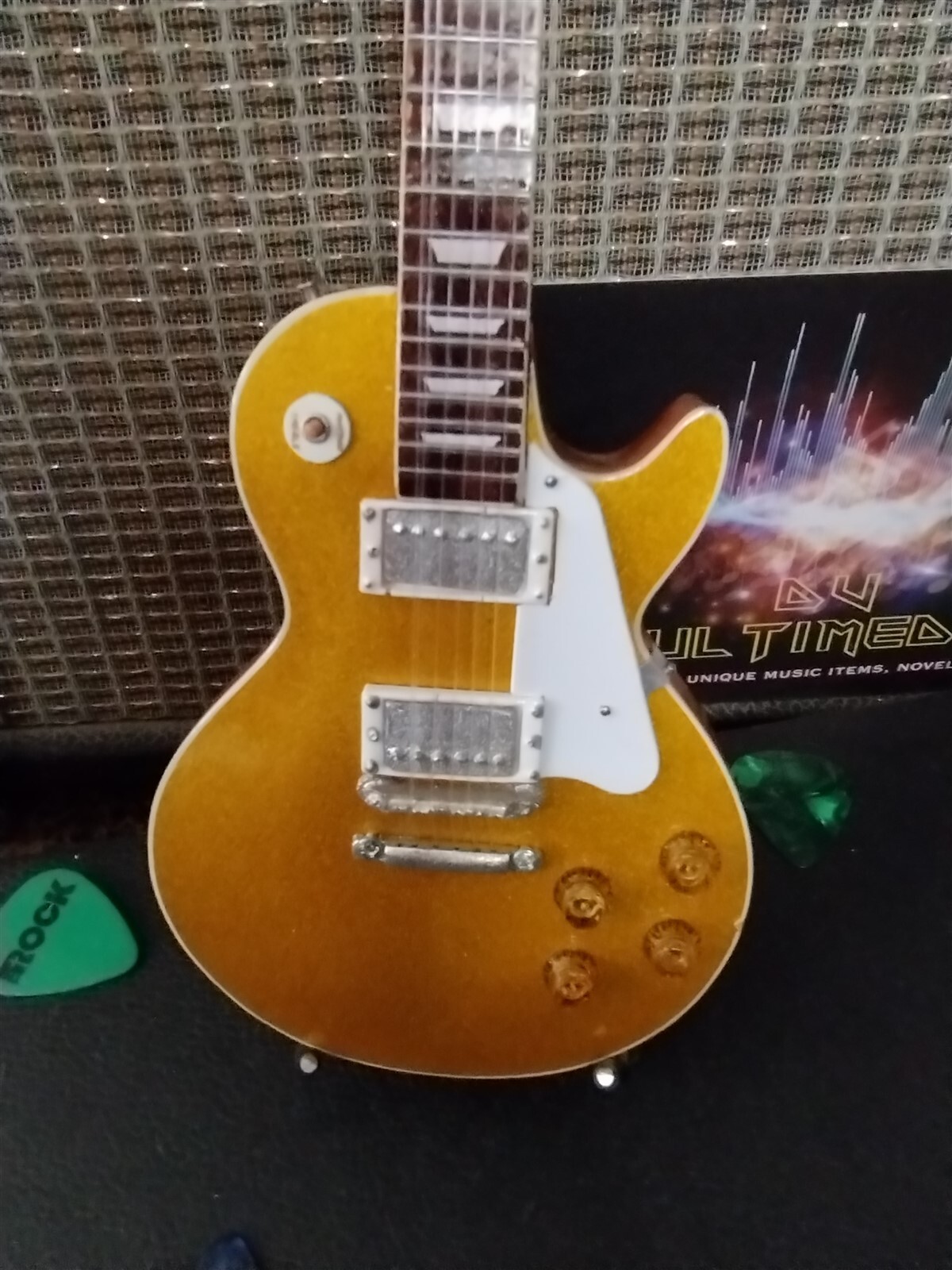 GIBSON 1957 Les Paul Gold Top 1:4 Scale Replica Guitar ~Axe Heaven~