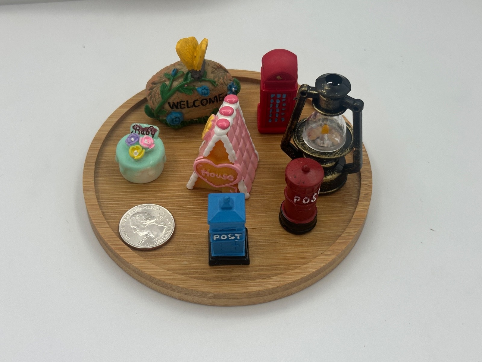 7 Pcs Waterproof Resin Mini Figurine DIY/Party Decor
