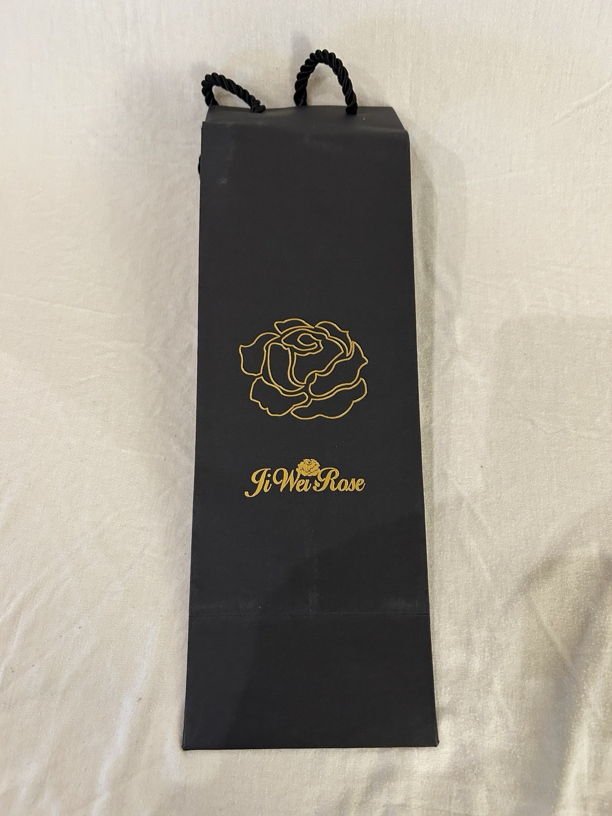 Ji Wei Rose 24 Karat Gold Dipped Metal Figurine Red Gold Boxed with Certificate