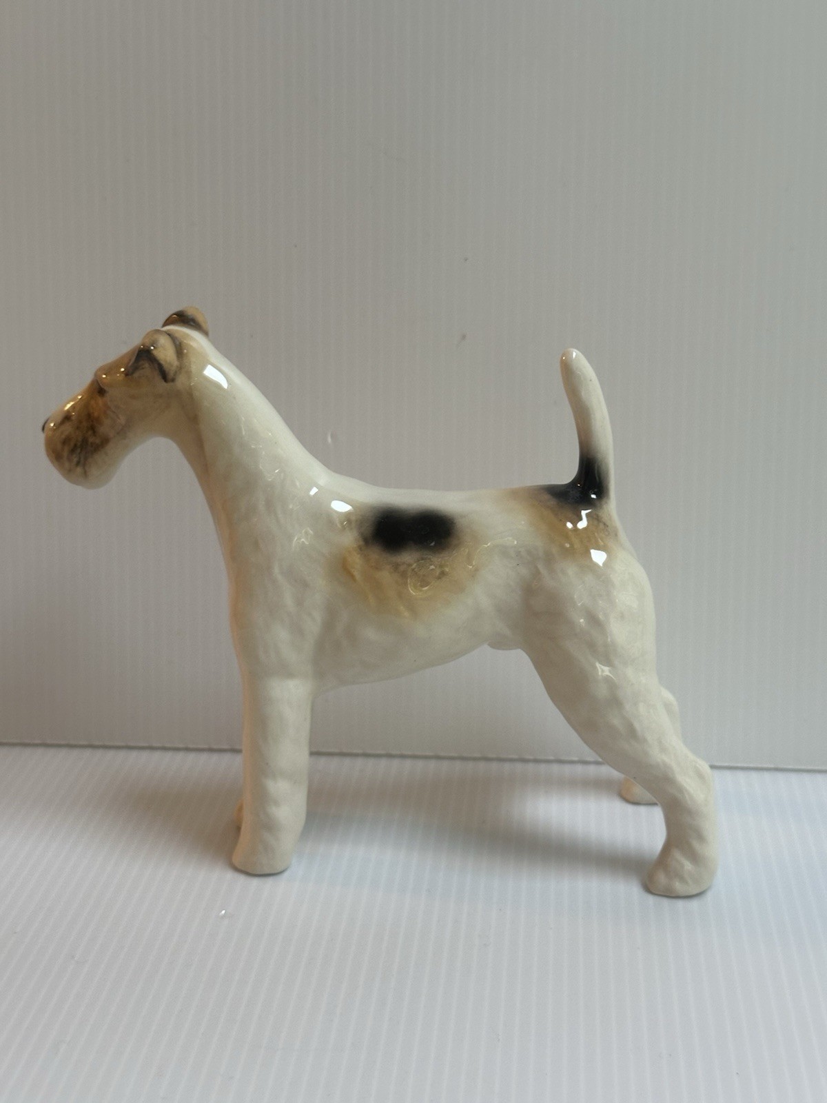 BESWICK ENGLAND WIRE HAIRED FOX TERRIER PORCELAIN FIGURINE CH TALAVERA ROMULUS