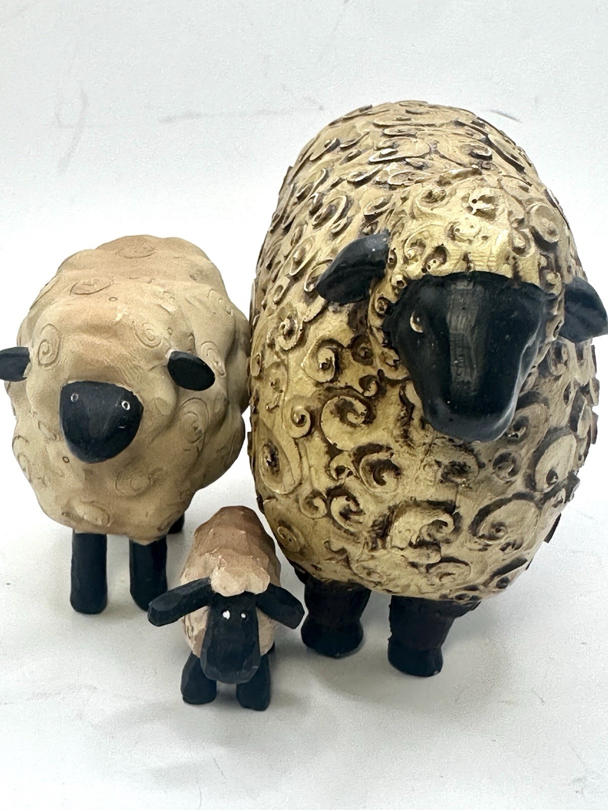 Lot Of 3 Sheep Family -2 Blossom Bucket Figurines Suzi, Lloyd Rustic Farm Decor