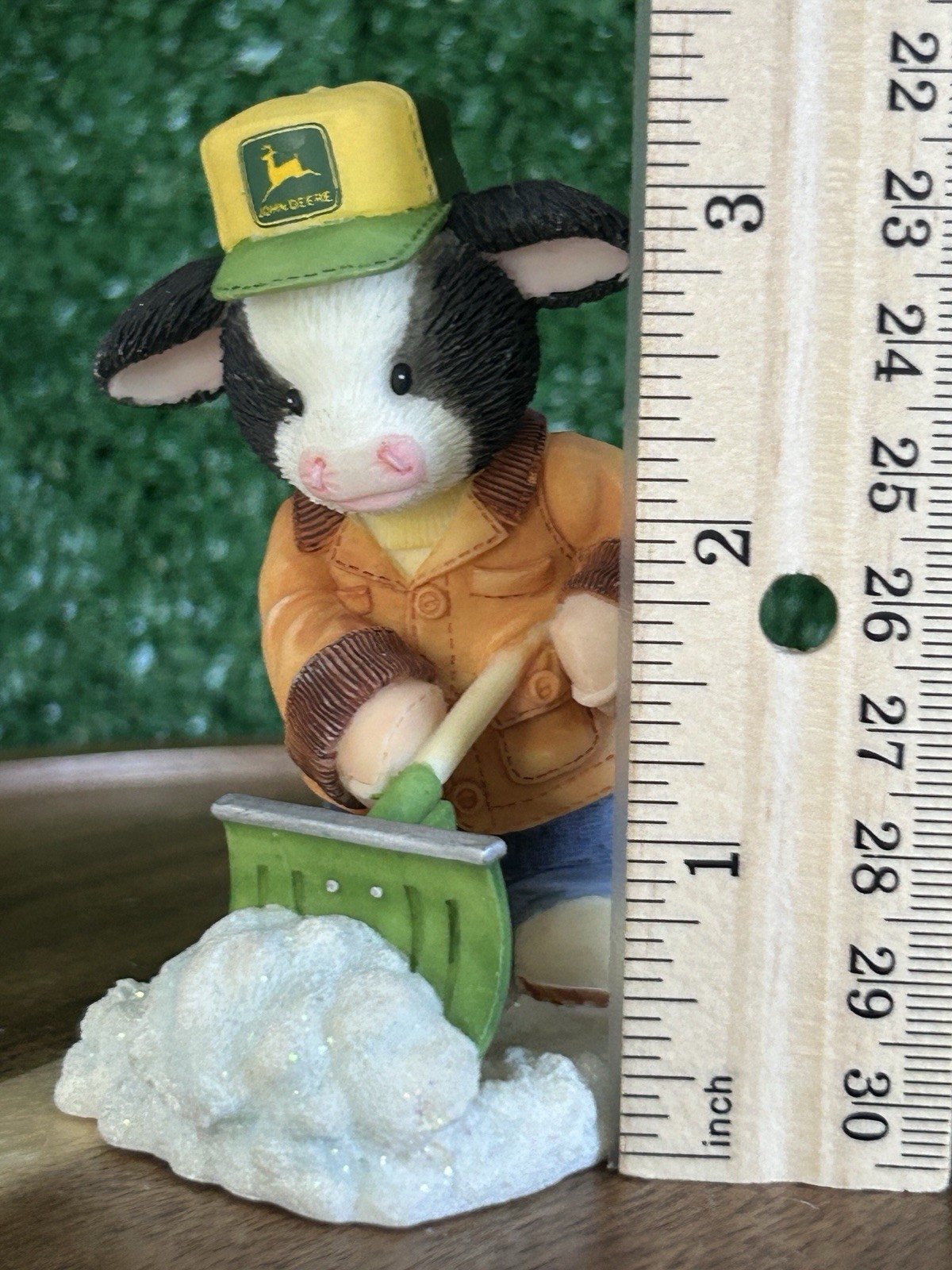 🐄 Enesco Mary’s Moo Moos 1999 John Deere Oh Too Much Snow Winter Christmas