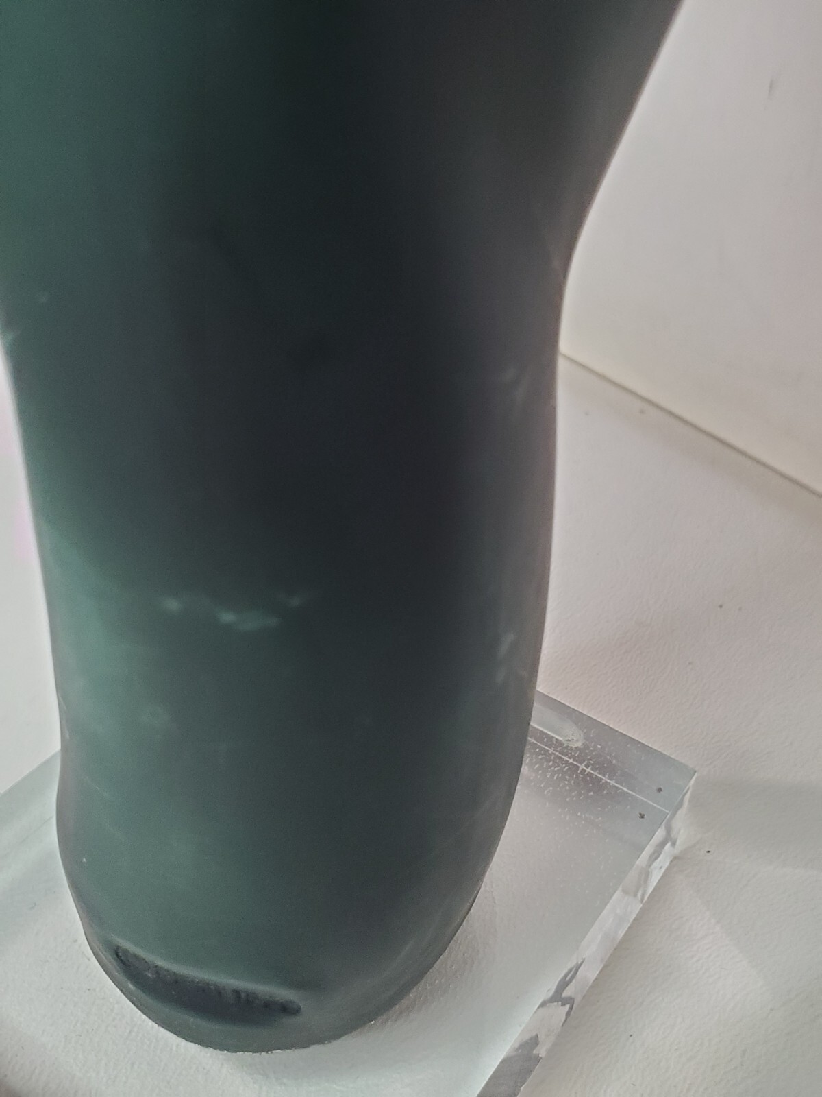 A Balcari Dear 1990 Art Deco Style Abstract Embracing Woman Man Statue Green