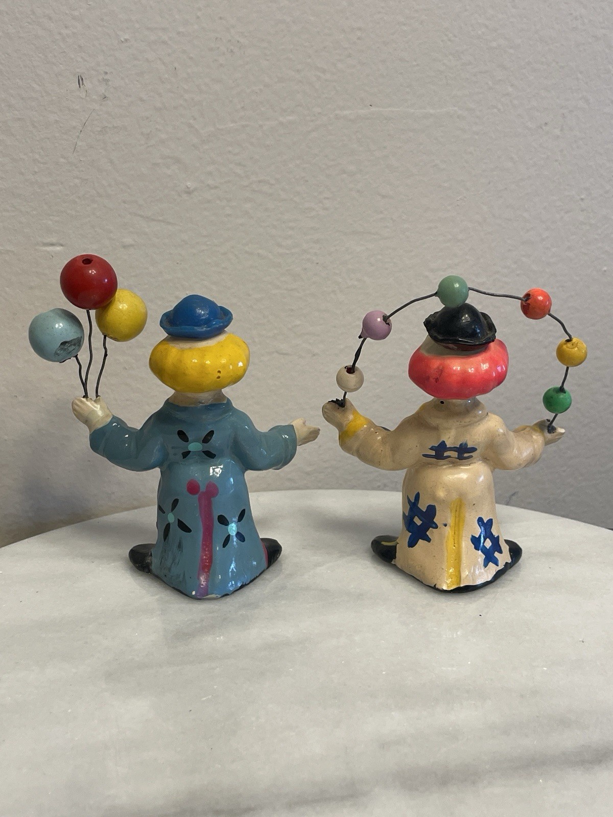VTG Ceramic Circus Clown Pair Balls Juggling Balloons Figurines Display Set Rare