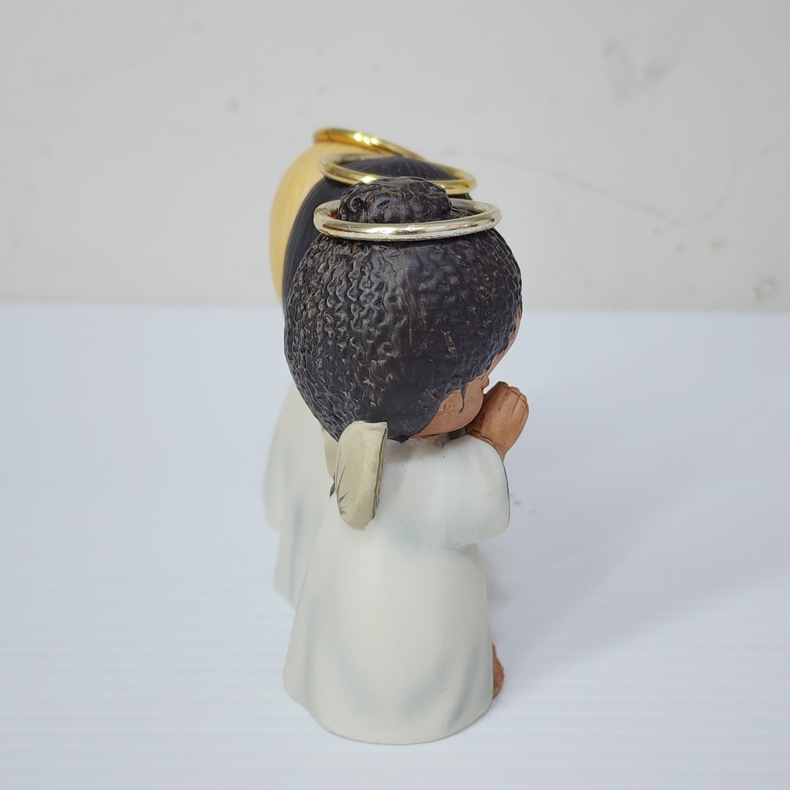 80s VTG Hallmark Multiracial 4″ Angels Praying God’s Children Ceramic Figurine
