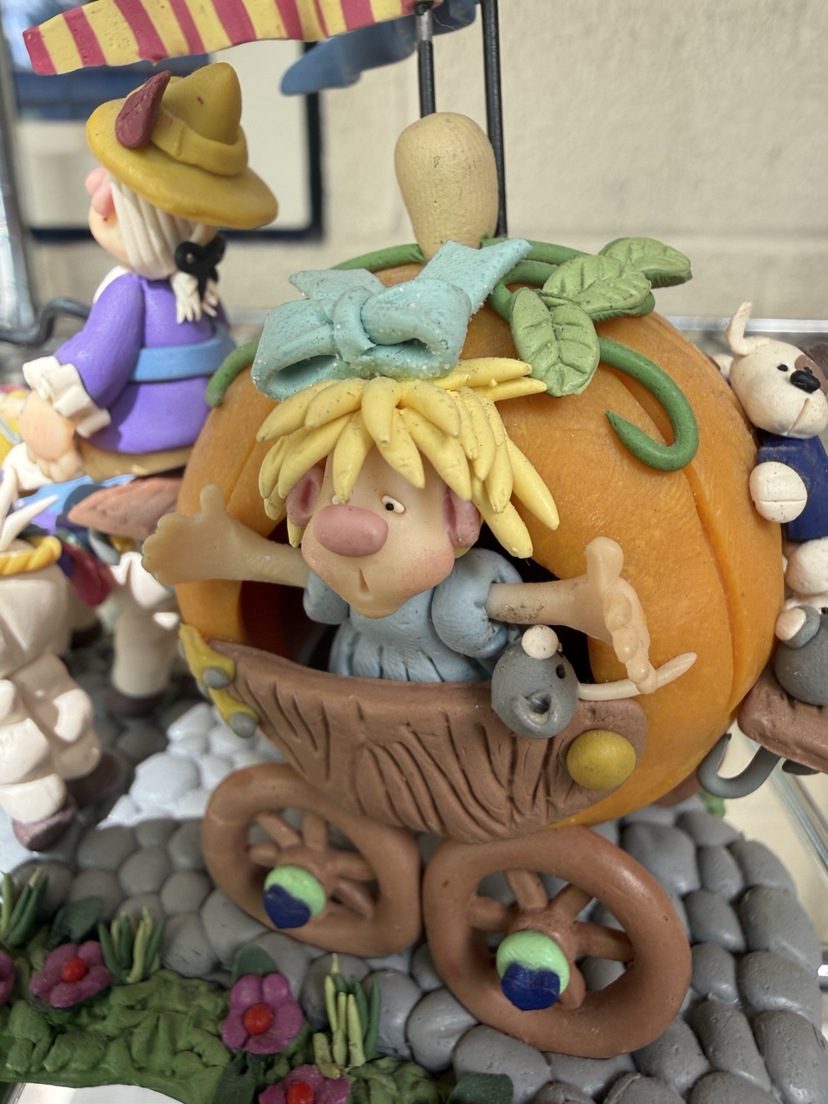 Vintage 1999 Coyne’s & Co -Elayne Watrus “Cinderella” Pumpkin Carriage