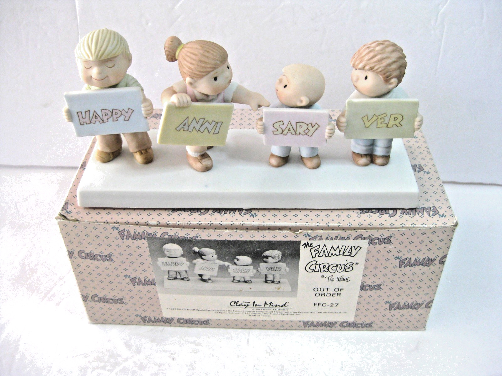 VINTAGE 1985 FAMILY CIRCUS OUT OF ORDER PORCELAIN FIGURINE MINT CONDITION