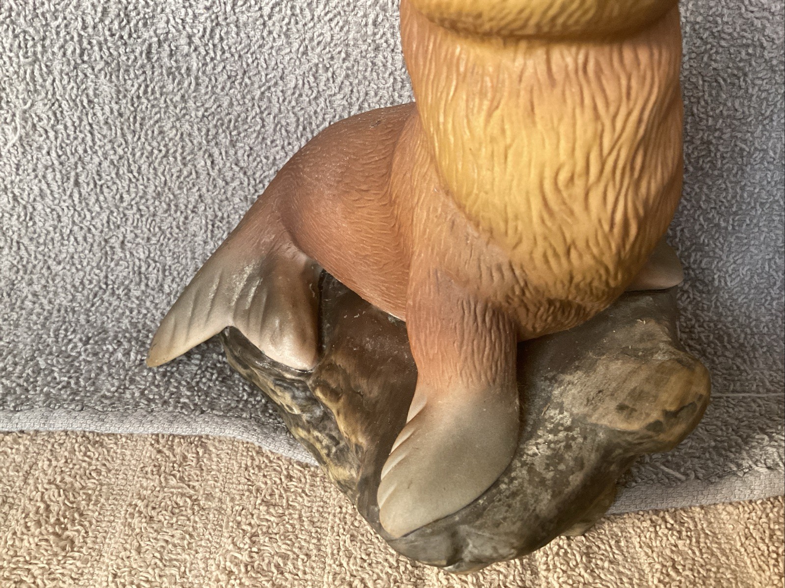 Masterpiece by Homco Home Interiors baby seal on rock figurine