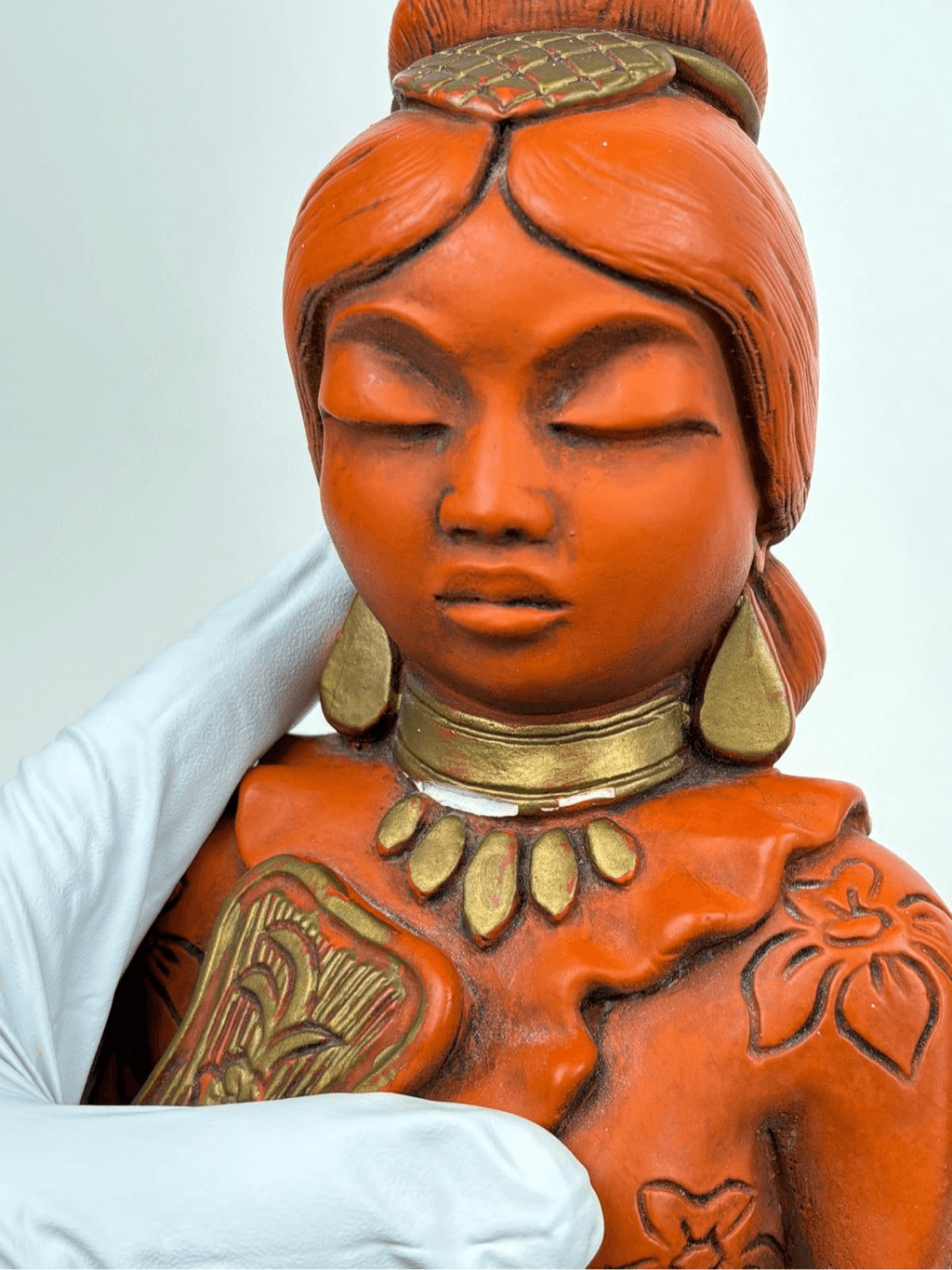 Vintage 1958 Universal Statuary Siam Woman & Man Sitting Statues Orange Gold 10”
