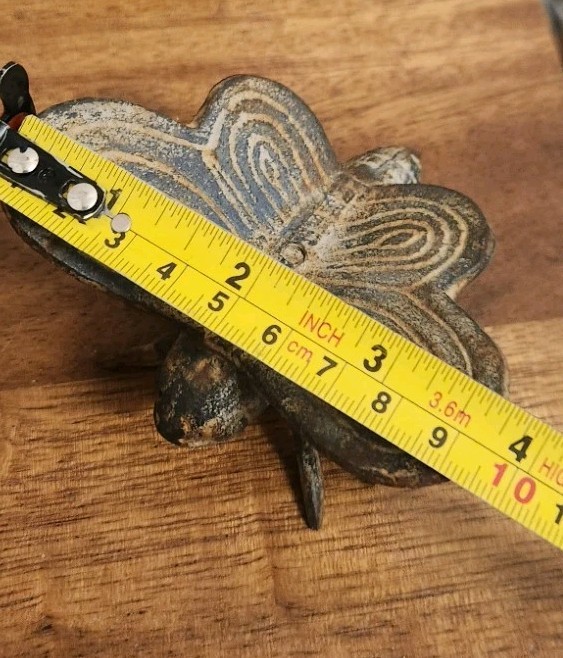6 Vtg Cast Iron Bugs, Bee, DragonFly,HouseFly,Grasshopper, Butterfly,LadyBug,Ant