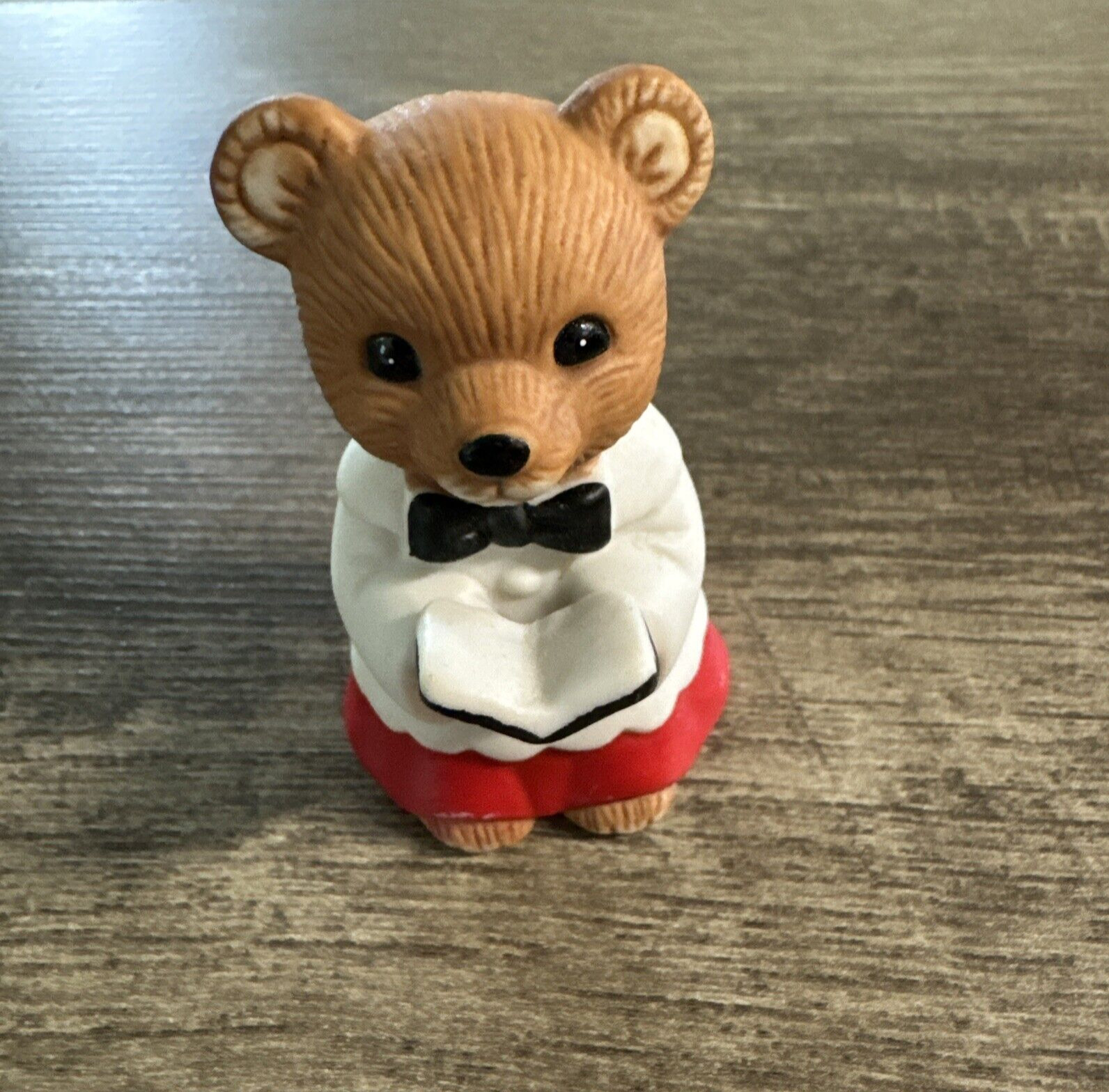Homco 5100 Choir Bear 2.5″ Tall Porcelain Christmas Figurine (1) Free US Ship