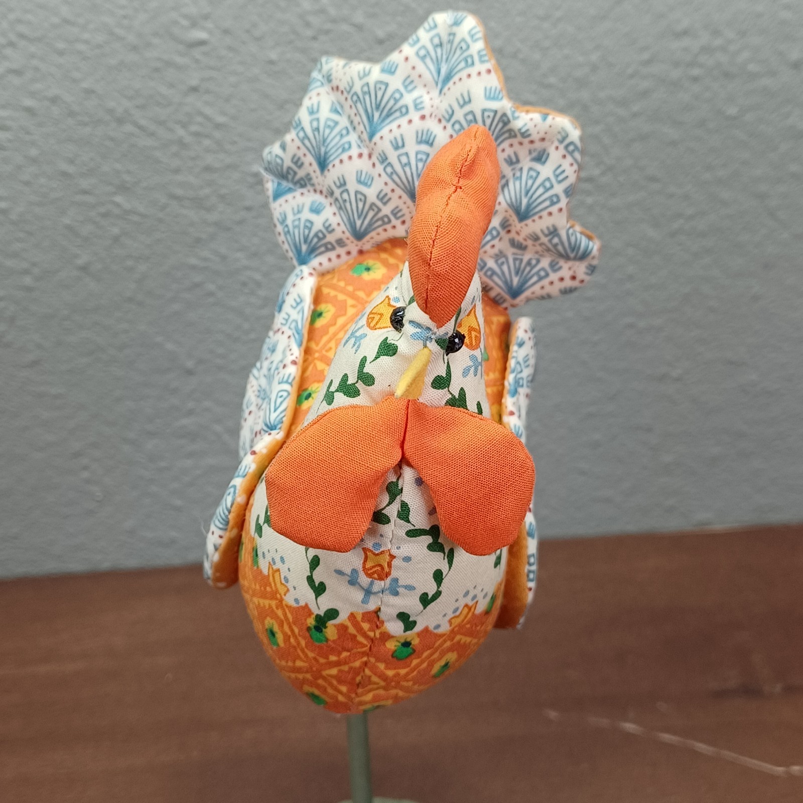 Avon Patchwork Pals Pomander Rooster & Hen on Wood Stand Farmhouse Decor 1980s
